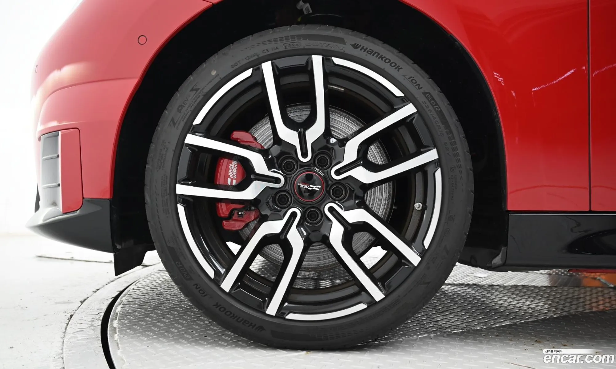 Mini Cooper Electric 2025 — 3