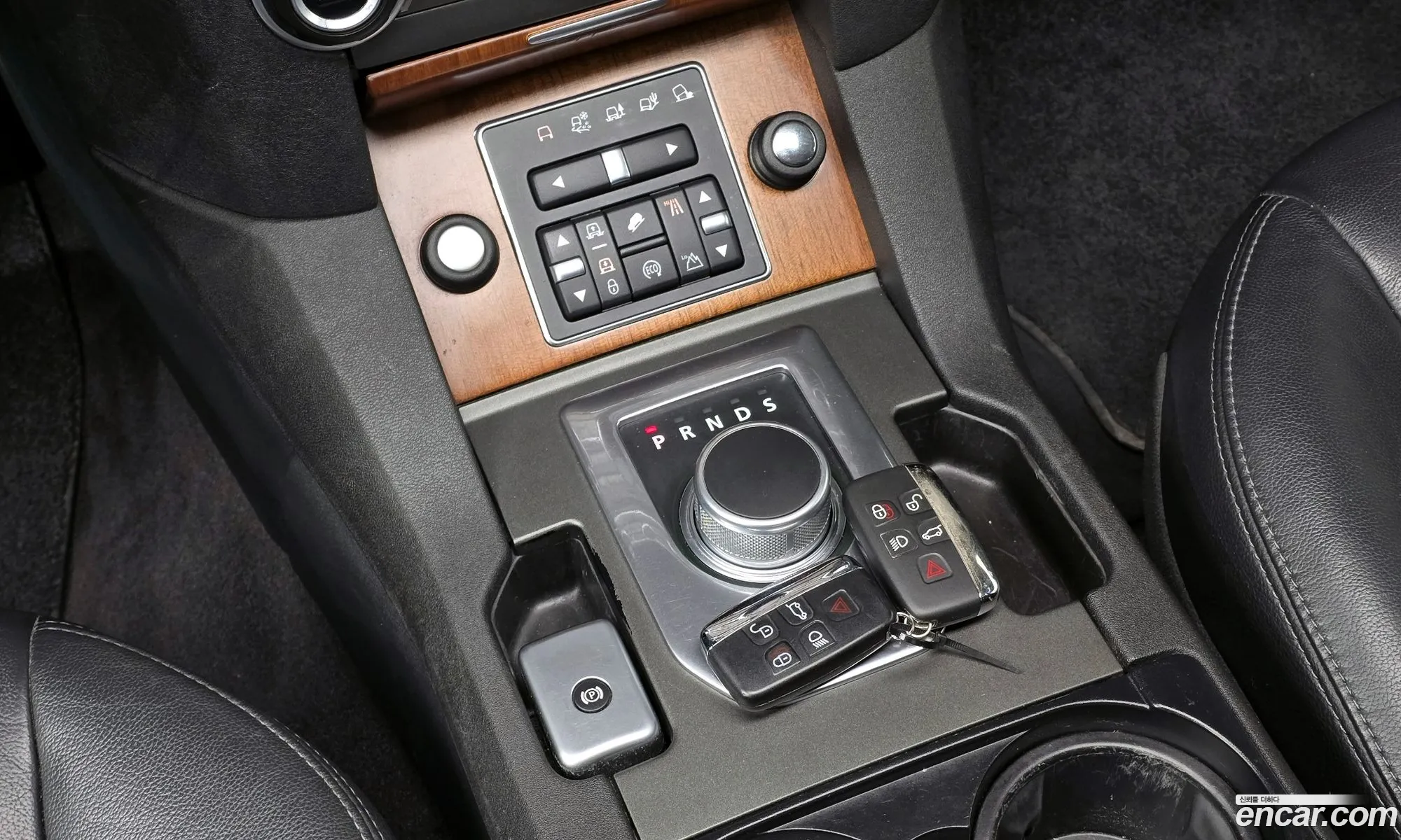 Land Rover Discovery 4 2016 — 17