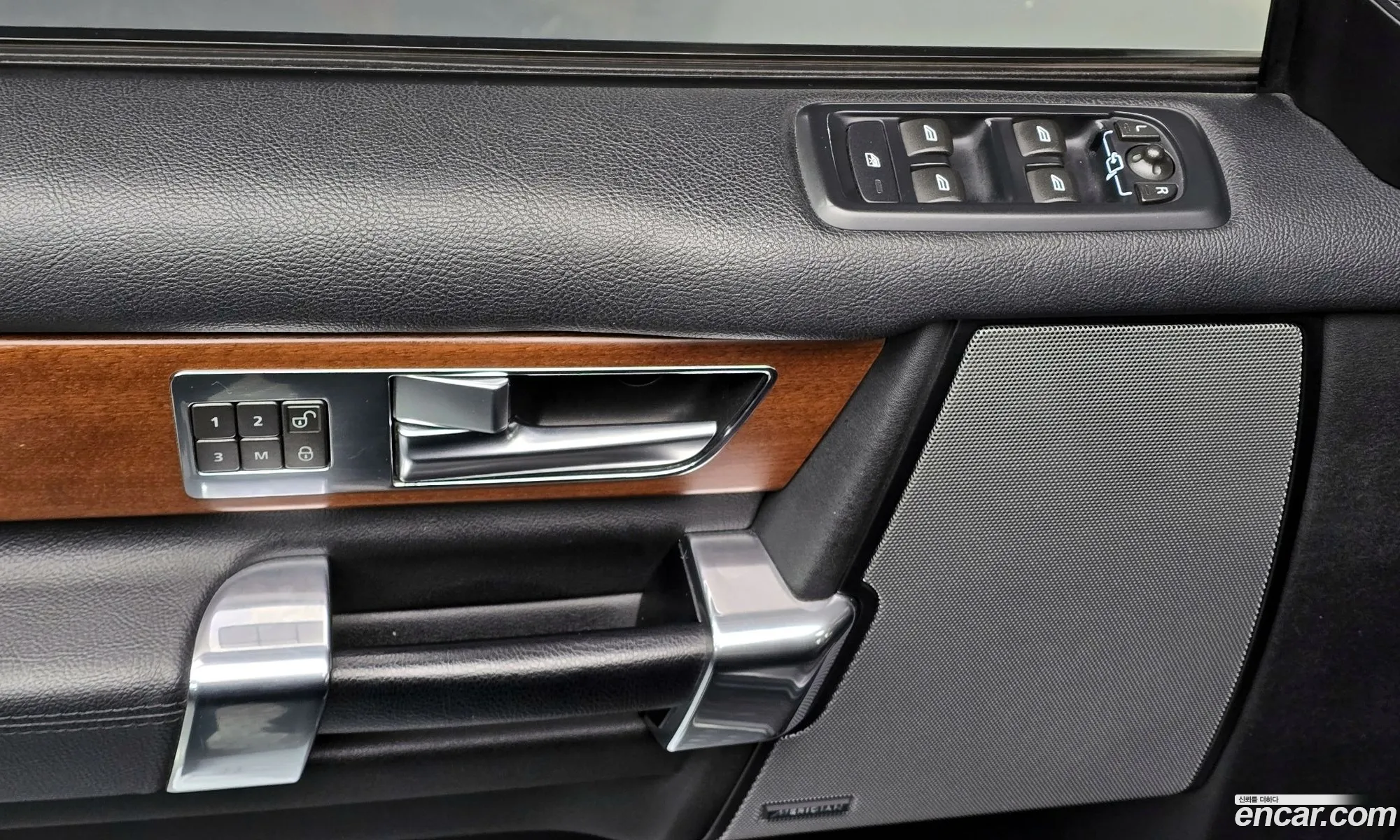 Land Rover Discovery 4 2016 — 13