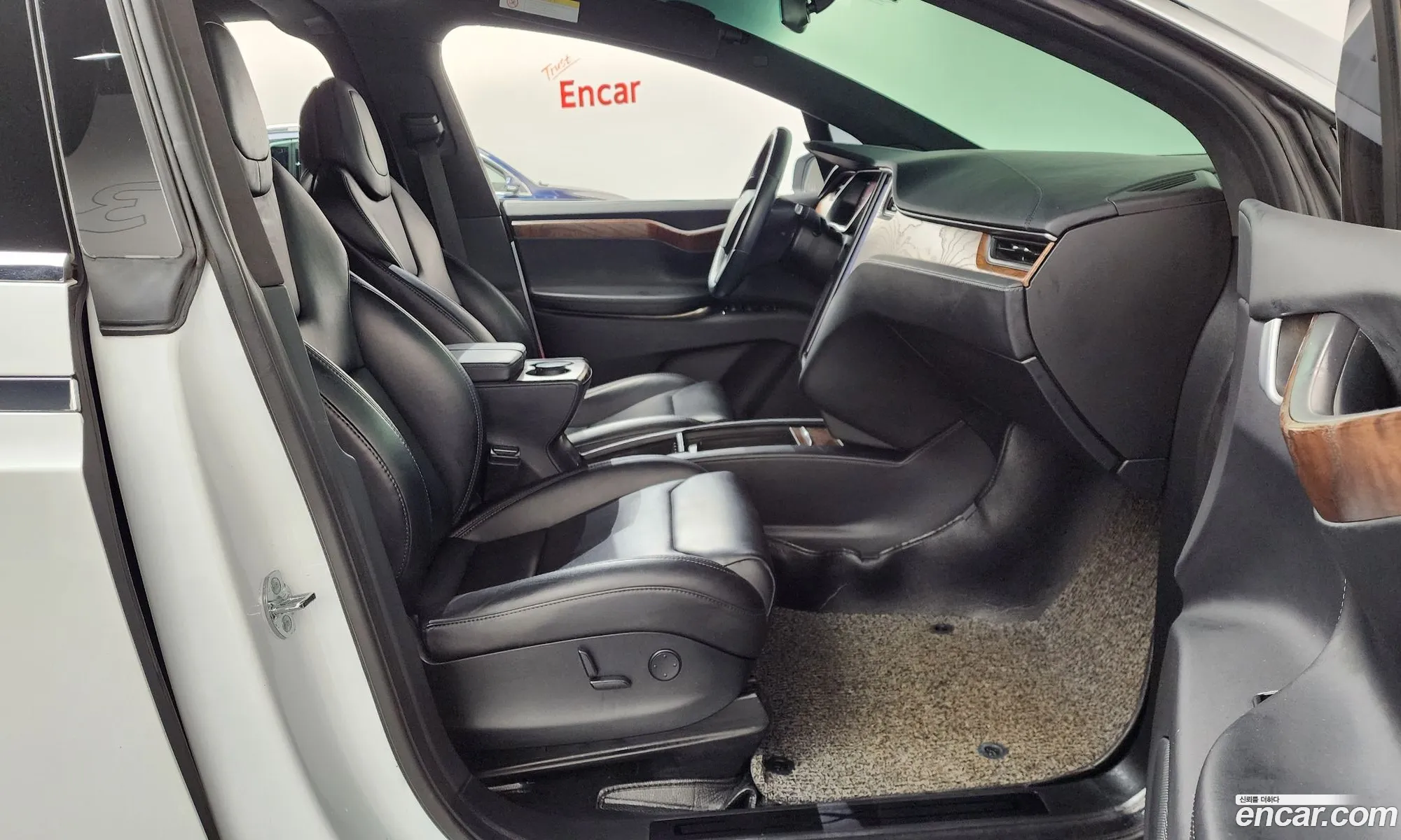 Tesla Model X 2019 5YJXCDE2XKF217132 — 5