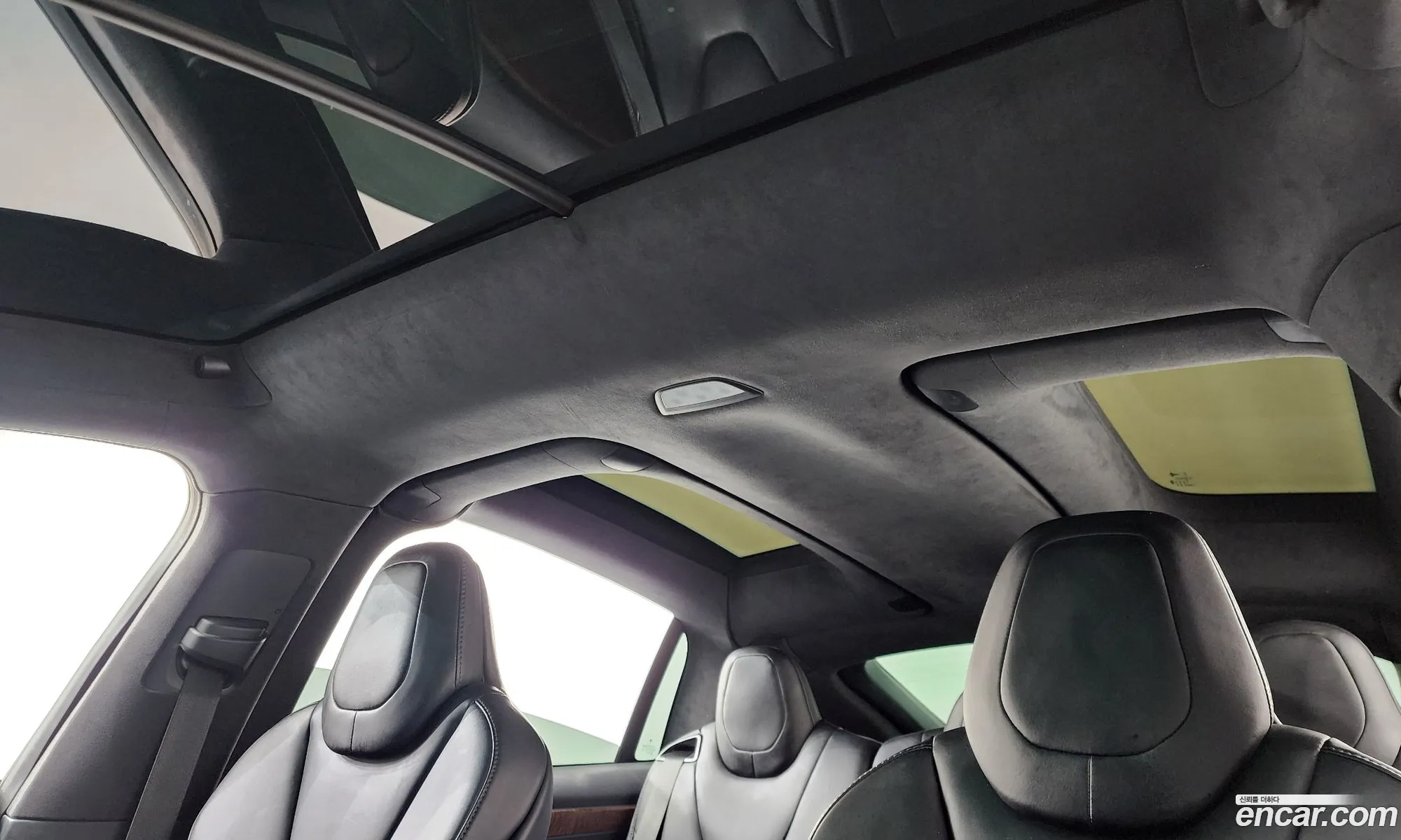 Tesla Model X 2019 5YJXCDE2XKF217132 — 2