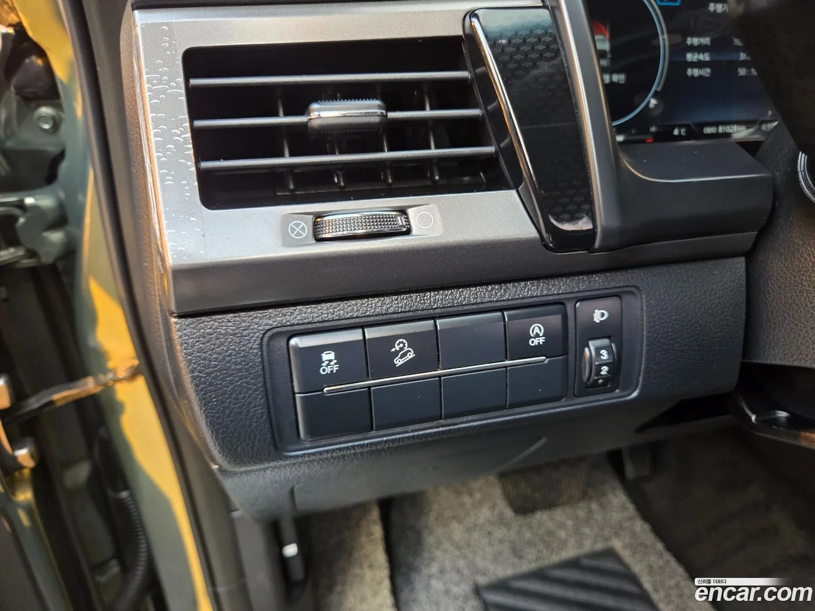 KG Mobility (SsangYong) Rexton Sports Khan 2023 — 19