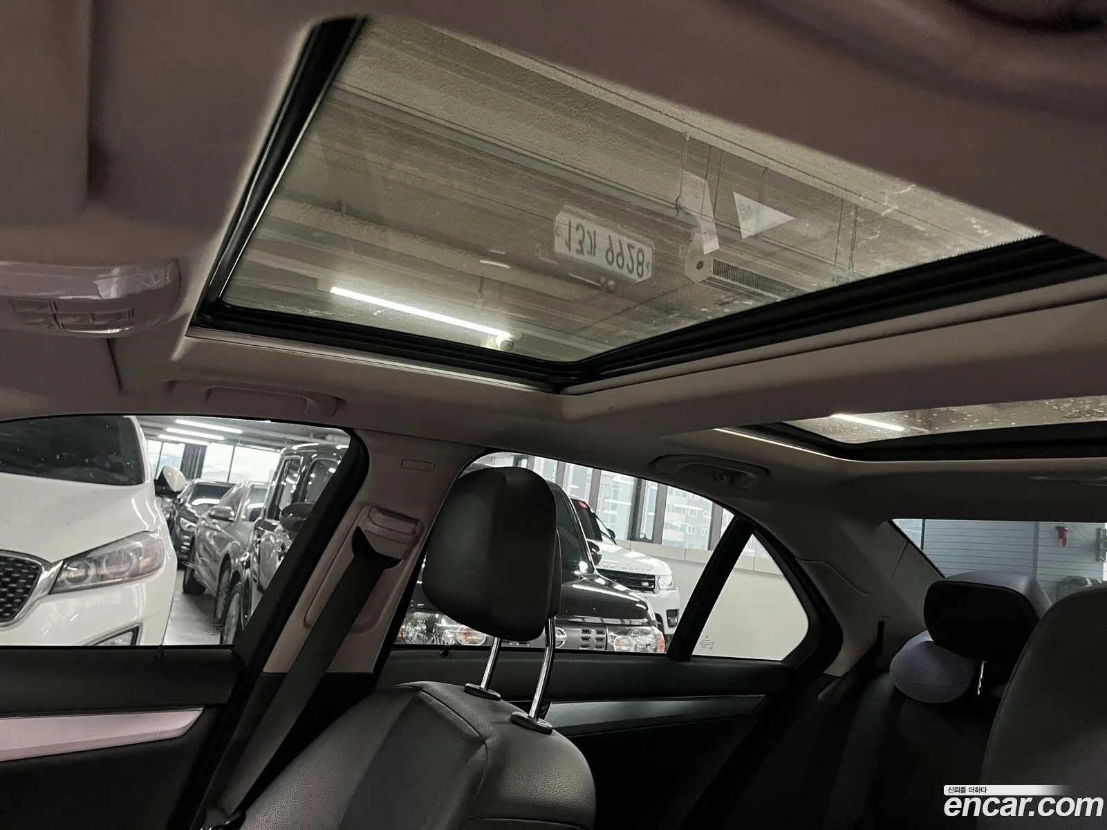 Mercedes-Benz C-Class W204 2010 — 13