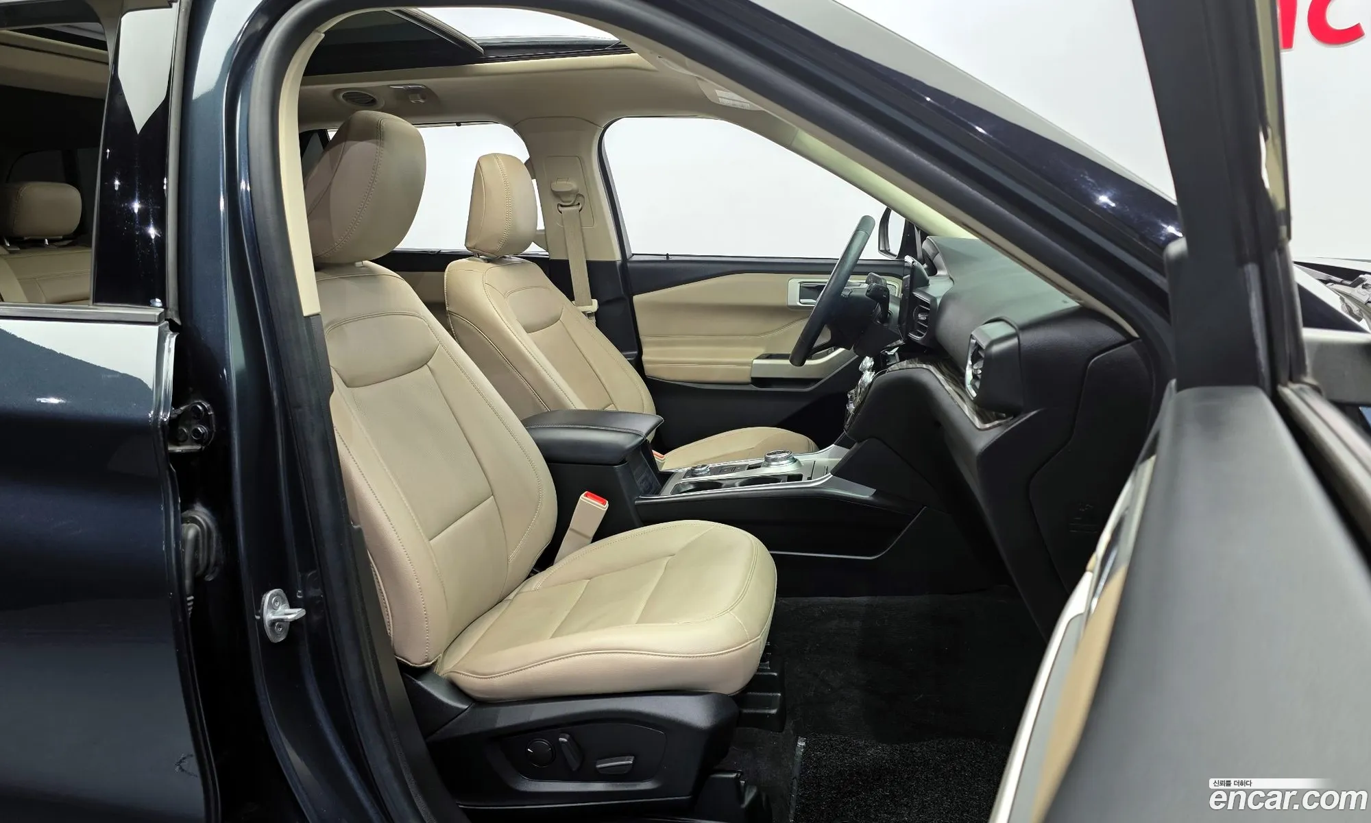 Ford Explorer 6th Gen 2022 1FMSK8FH5NGB01978 — 7