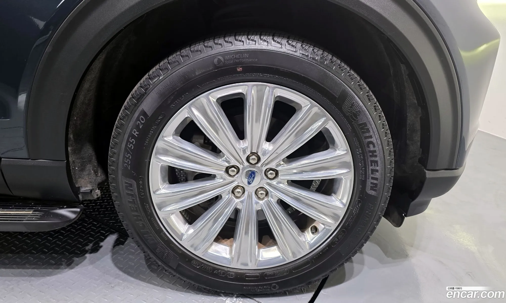 Ford Explorer 6th Gen 2022 1FMSK8FH5NGB01978 — 3