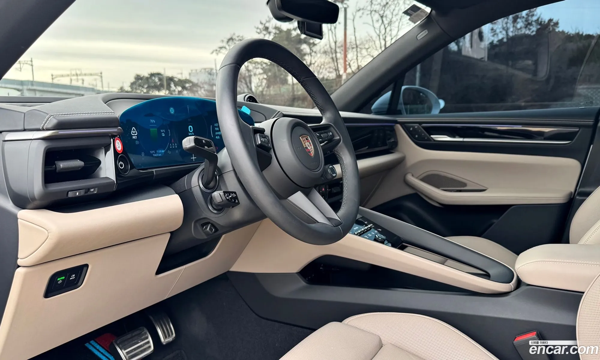 Porsche Macan EV 2025 — 4