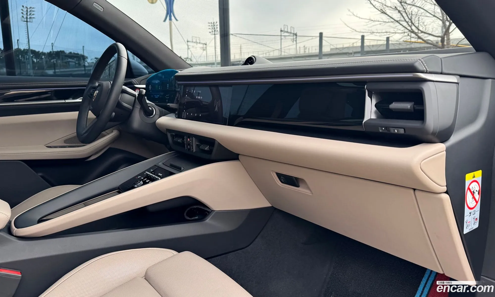 Porsche Macan EV 2025 — 15