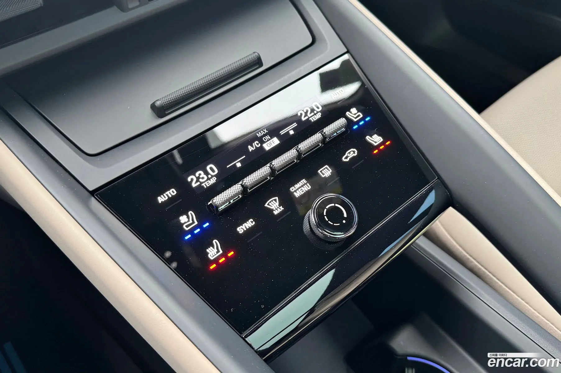 Porsche Macan EV 2025 — 12