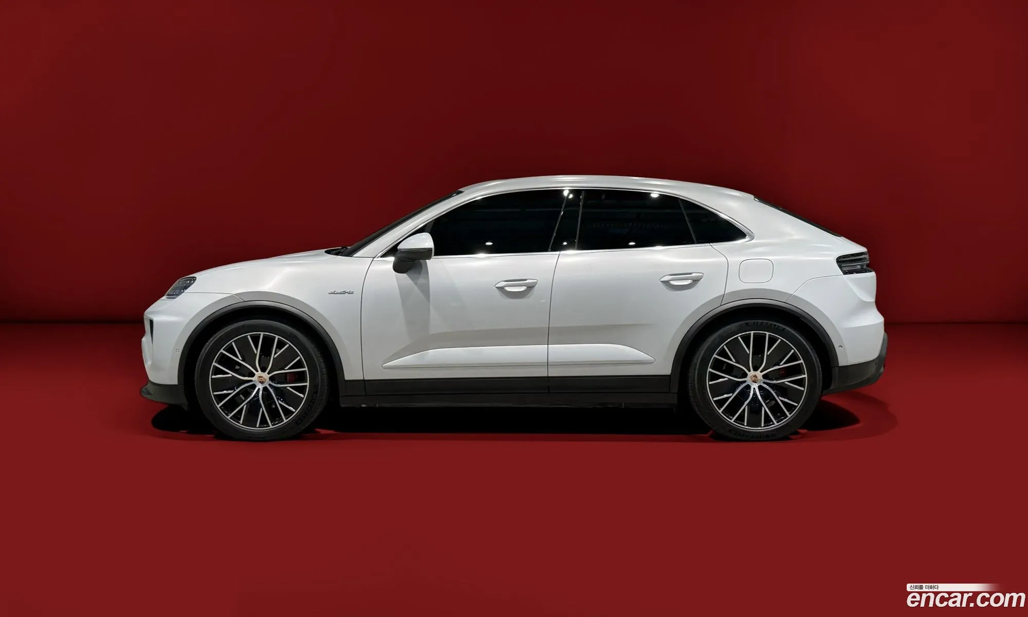 Porsche Macan EV 2025 — 20