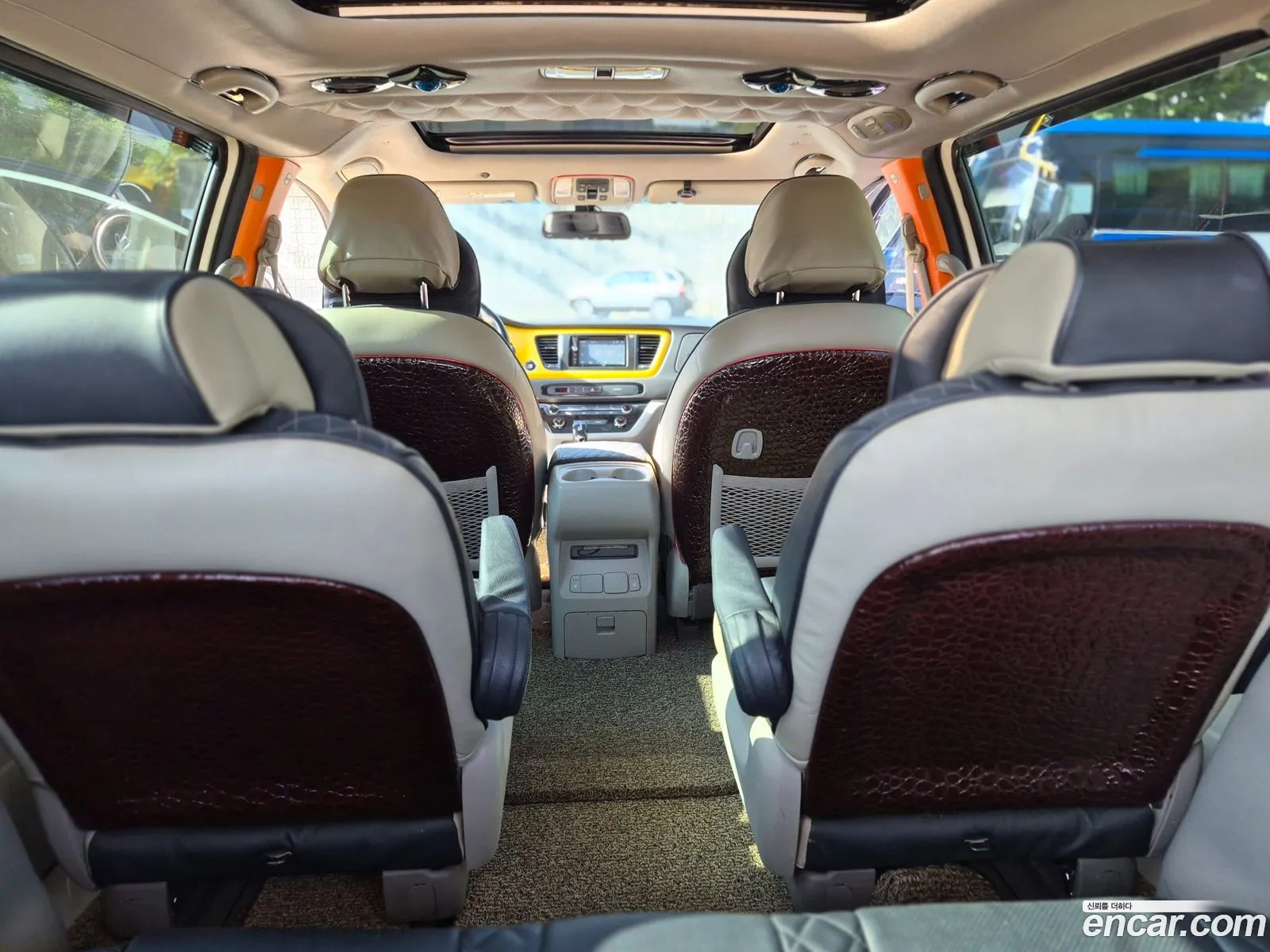 Kia Carnival 2017 — 3