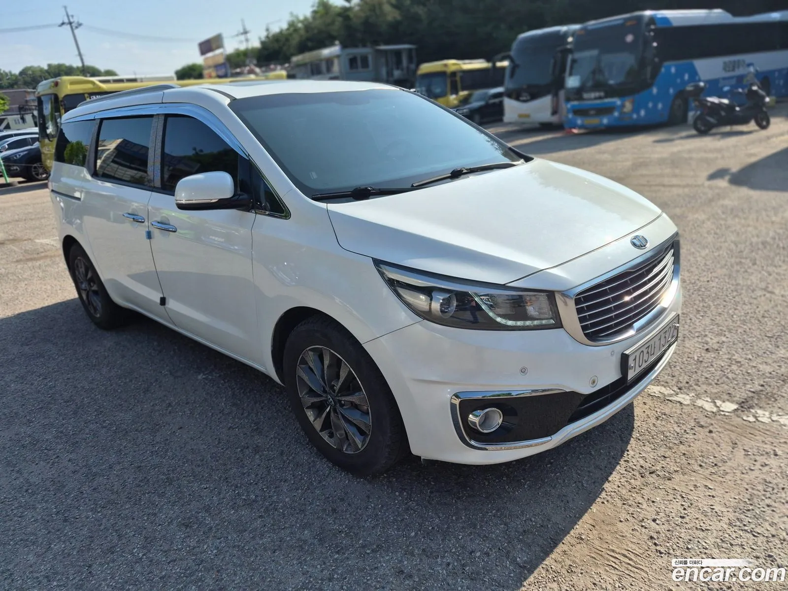 Kia Carnival 2017 — 11