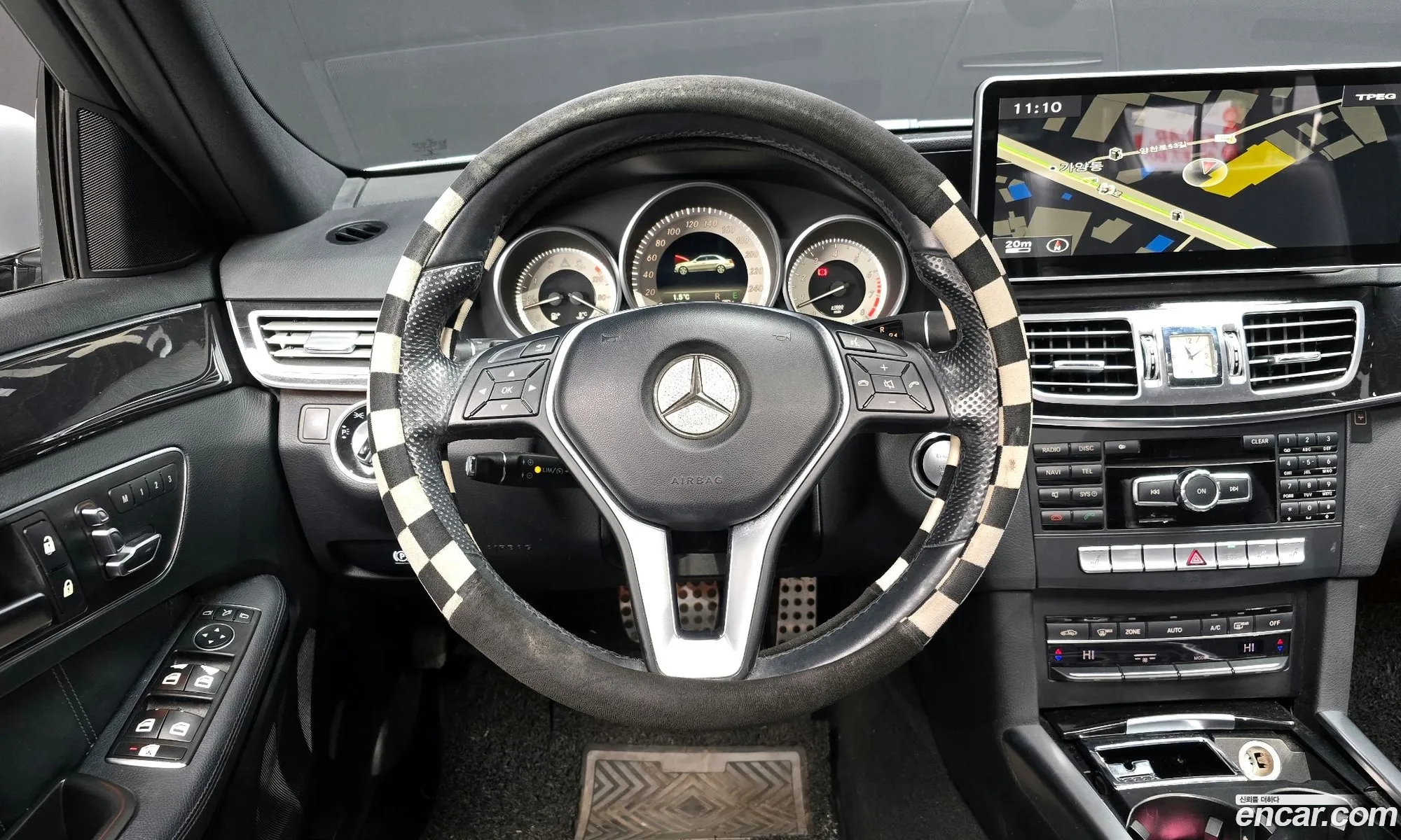 Mercedes-Benz E-Class W212 2014 WDDHF8BB0EB074907 — 13