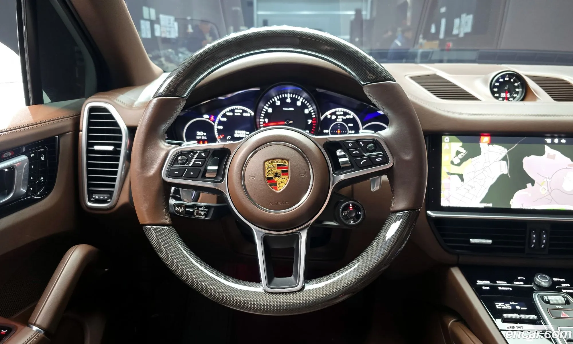Porsche Cayenne 2021 — 19