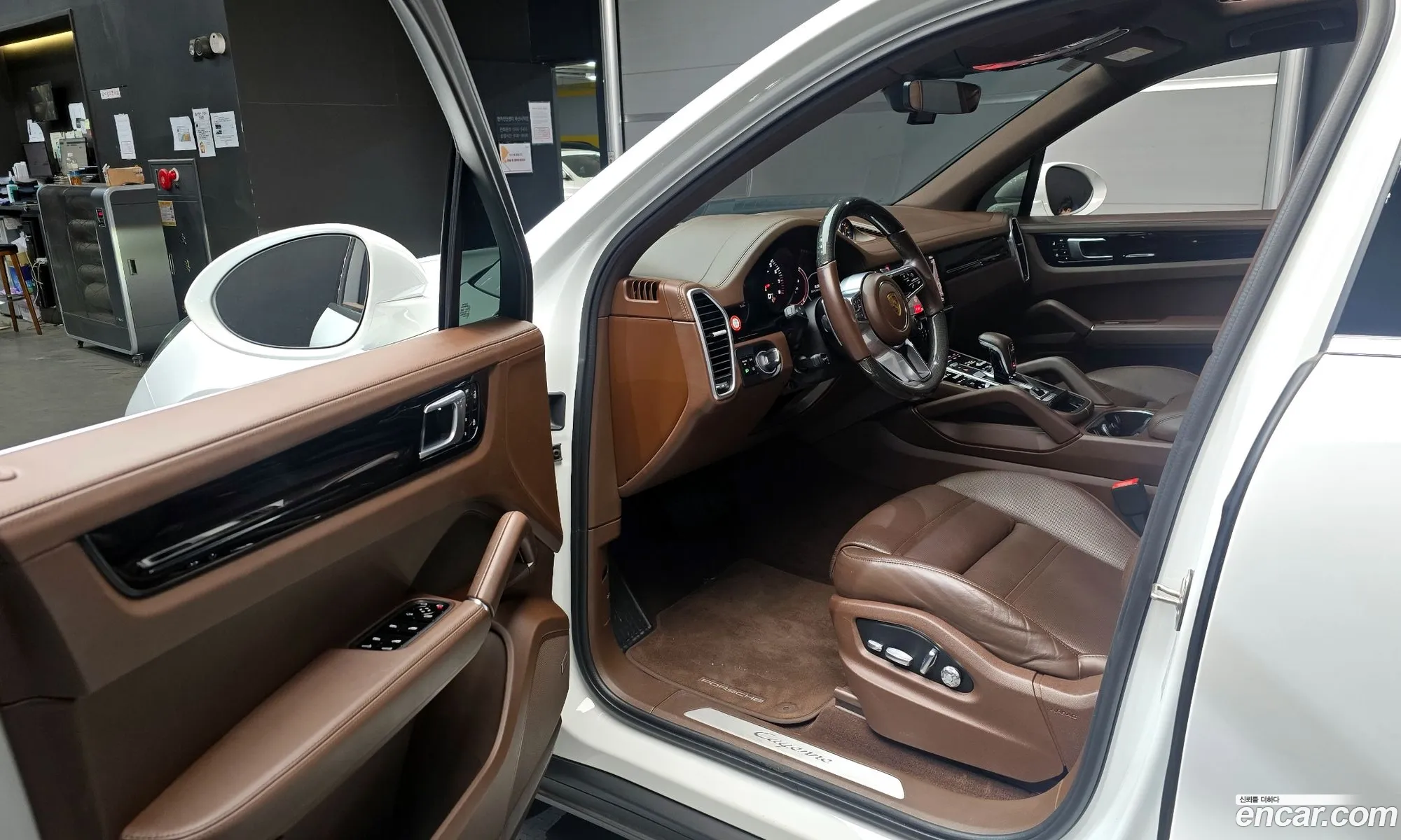 Porsche Cayenne 2021 — 16