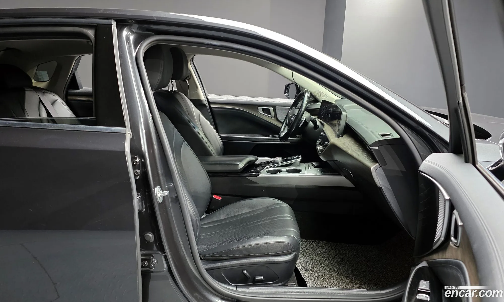 Kia K8 2021 — 16