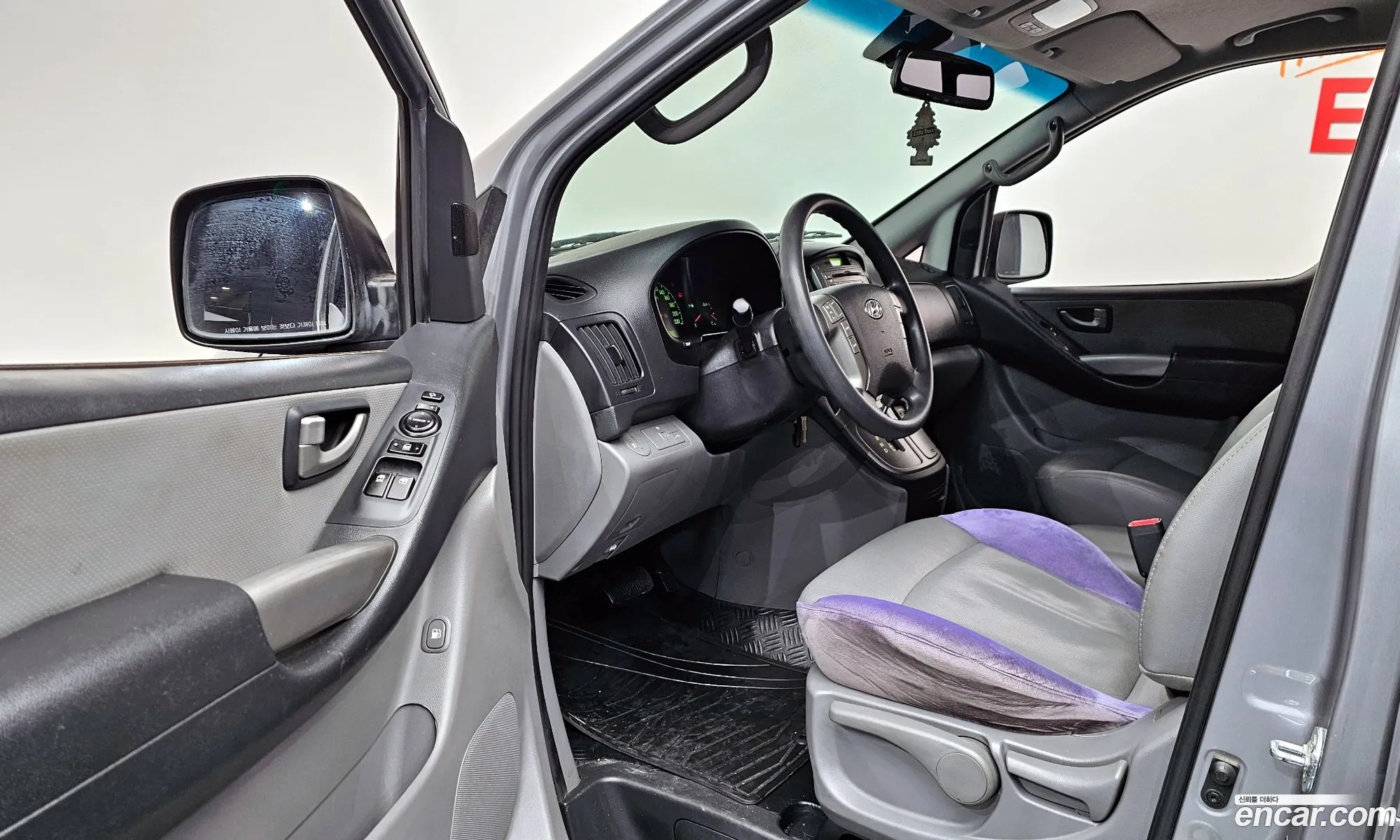 Hyundai Grand Starex 2013 — 17
