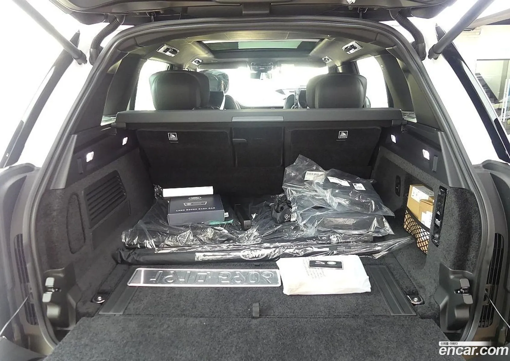Land Rover Range Rover 2023 — 12
