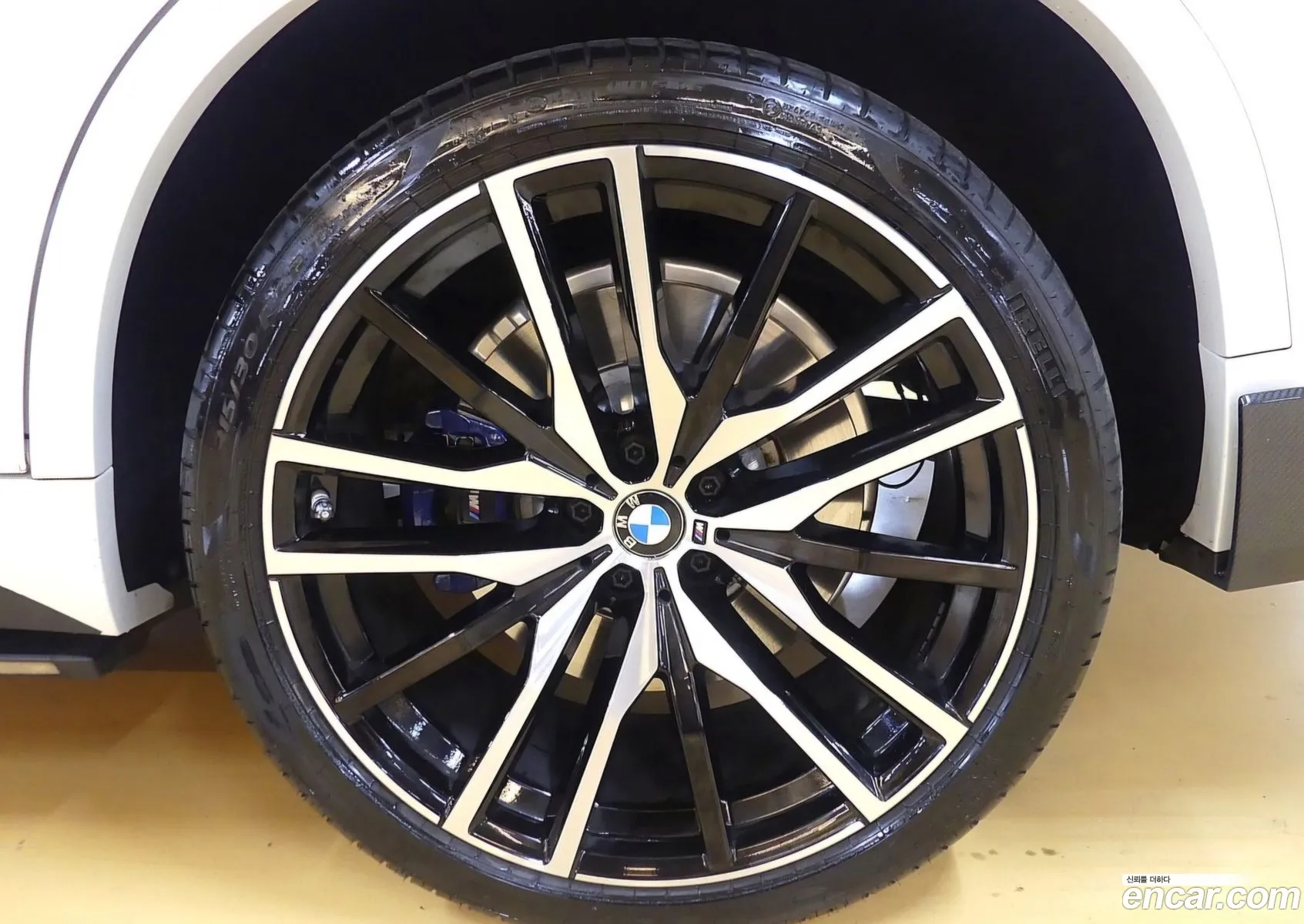 BMW X5 2020 — 19