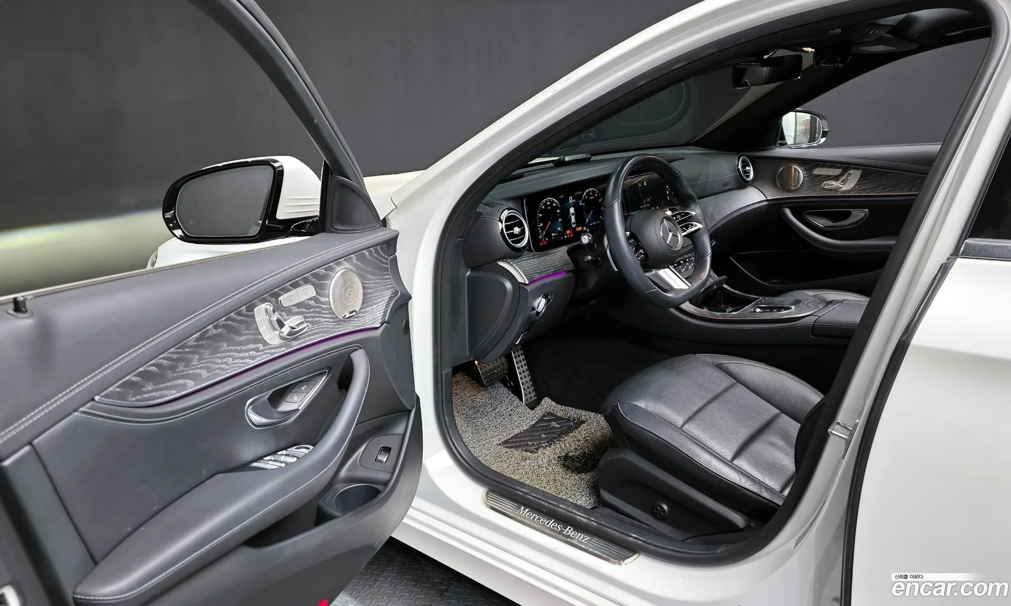 Mercedes-Benz E-Class W213 2022 — 17