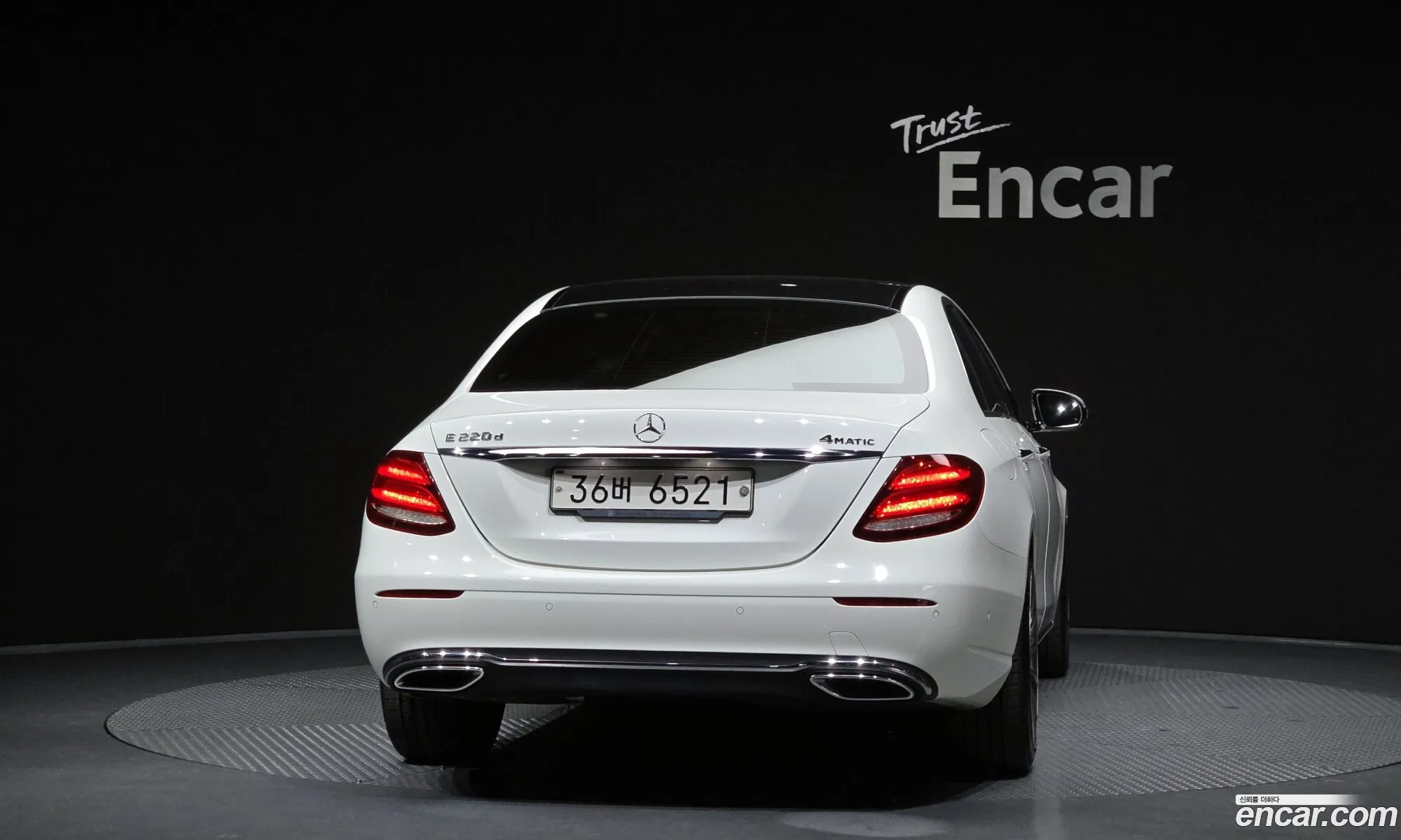 Mercedes-Benz E-Class W213 2017 WDDZF0FBXHA190125 — 13