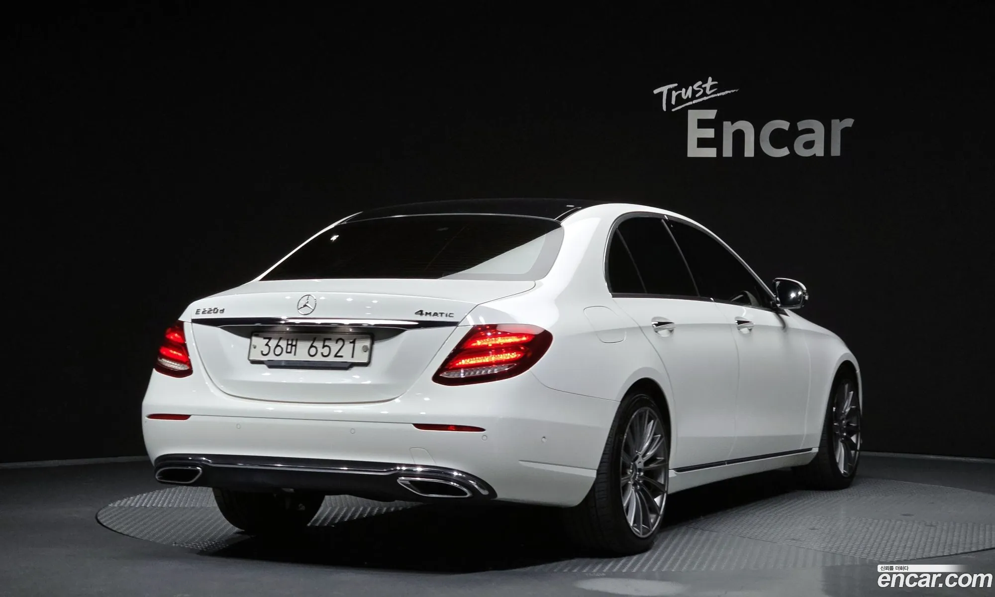 Mercedes-Benz E-Class W213 2017 WDDZF0FBXHA190125 — 10