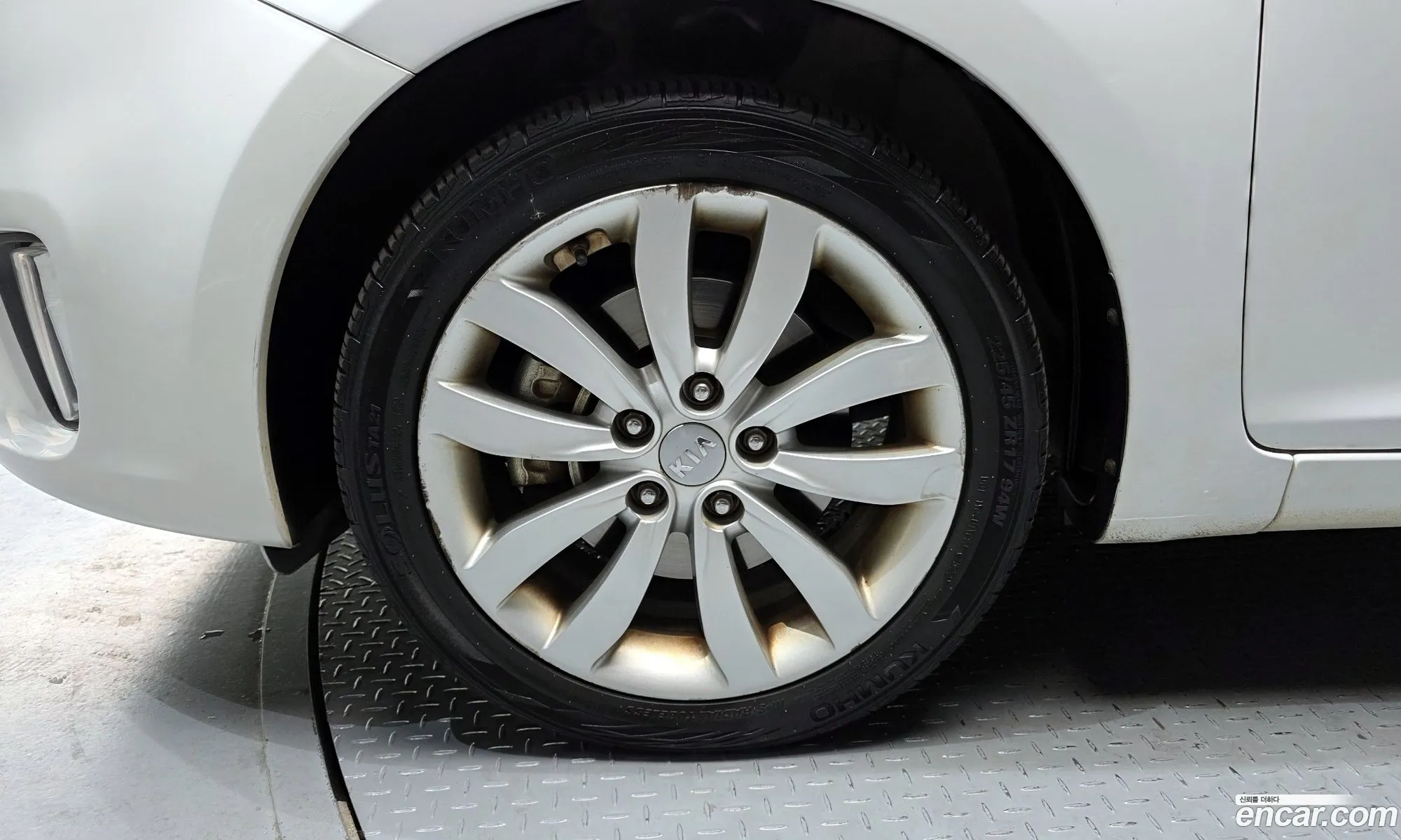 Kia Carens 2013 — 16