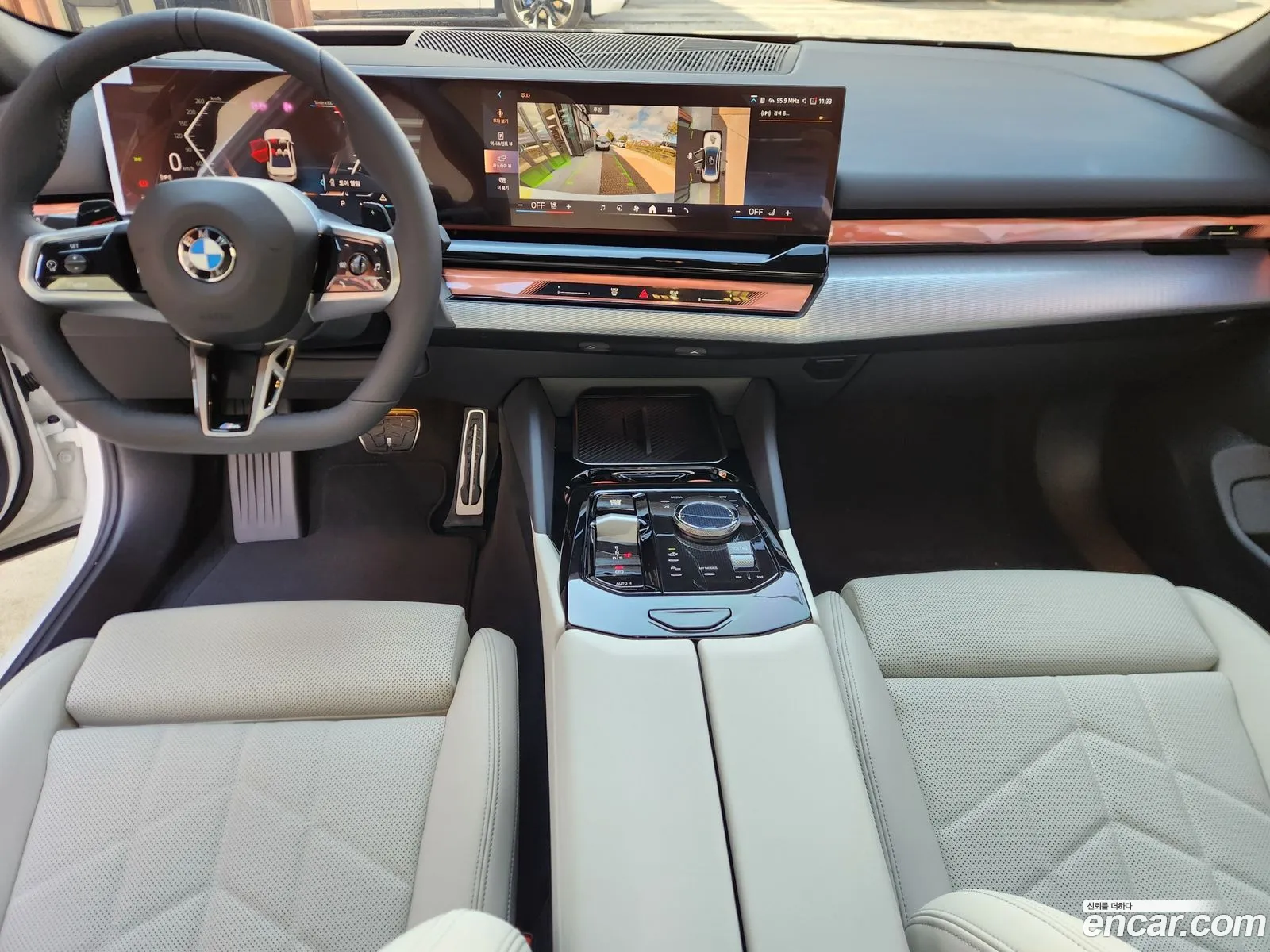 BMW 5 Series 2025 — 19