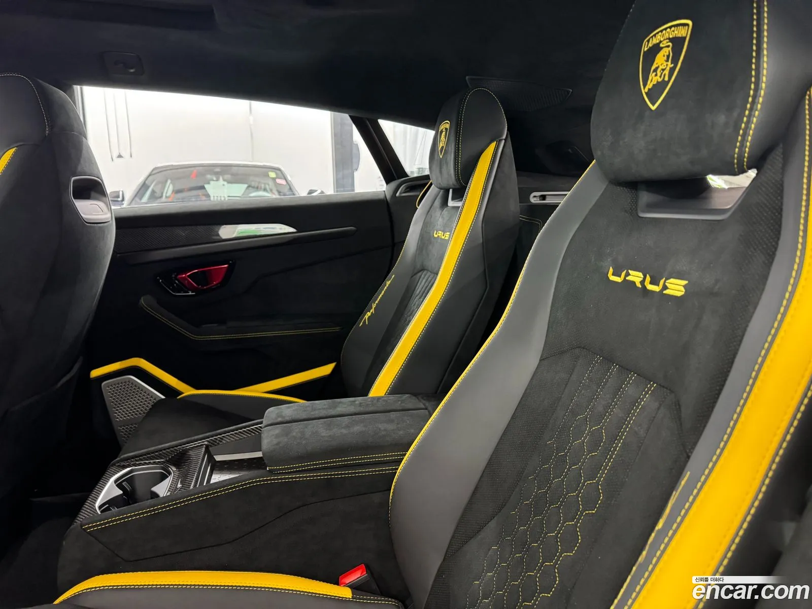 Lamborghini Urus 2024 — 12