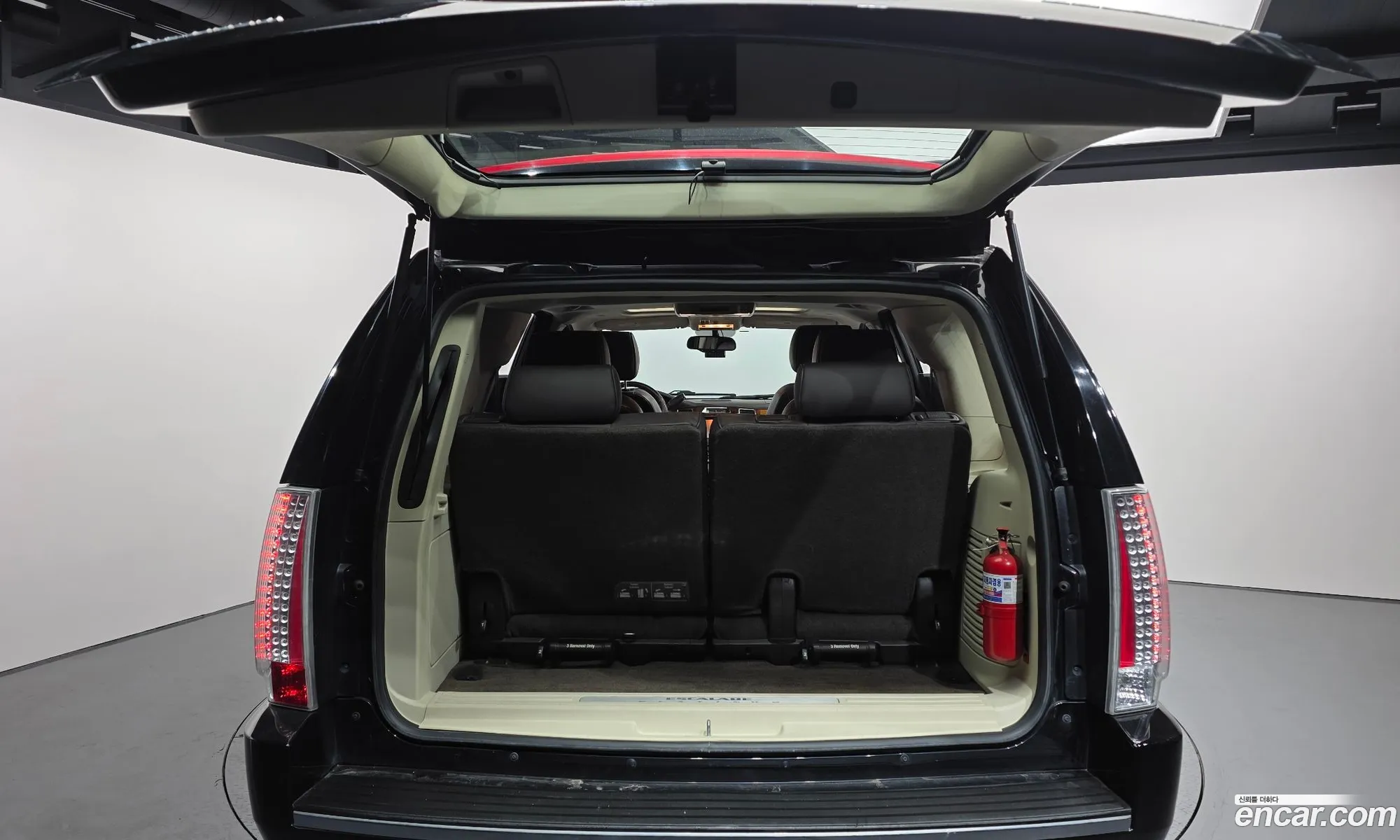 Cadillac Escalade 2012 — 17