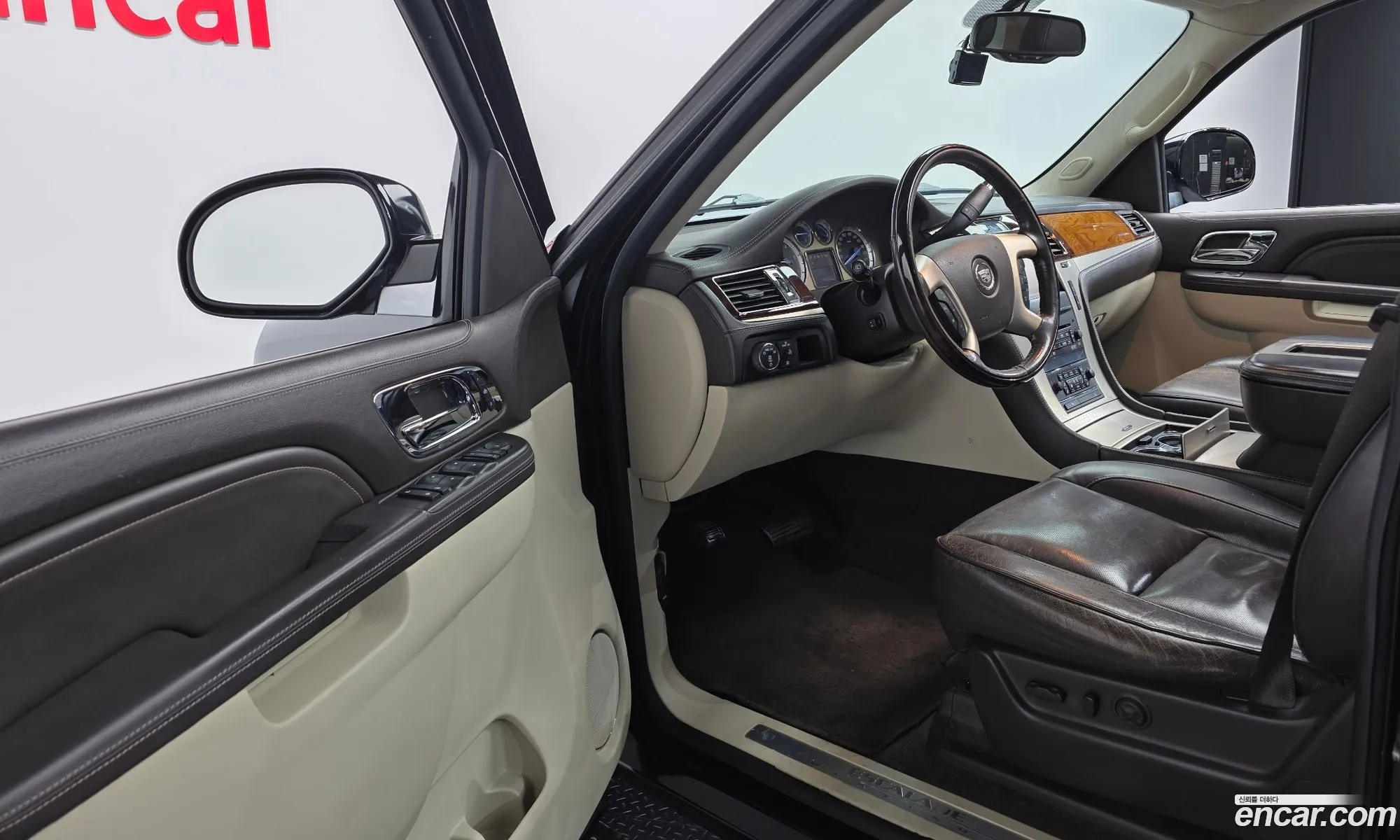 Cadillac Escalade 2012 — 13