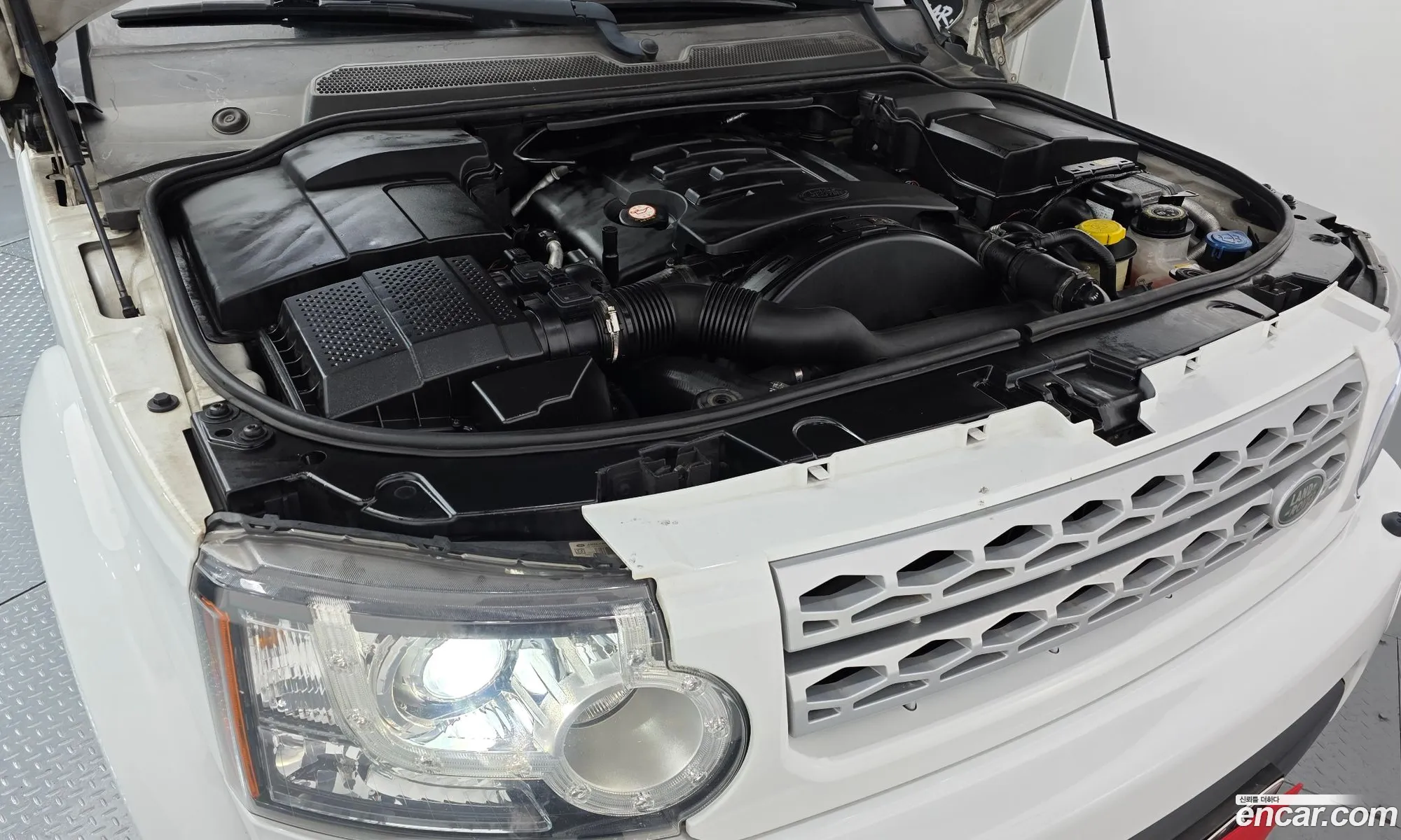 Land Rover Discovery 4 2013 SALLAAAG6DA691089 — 18