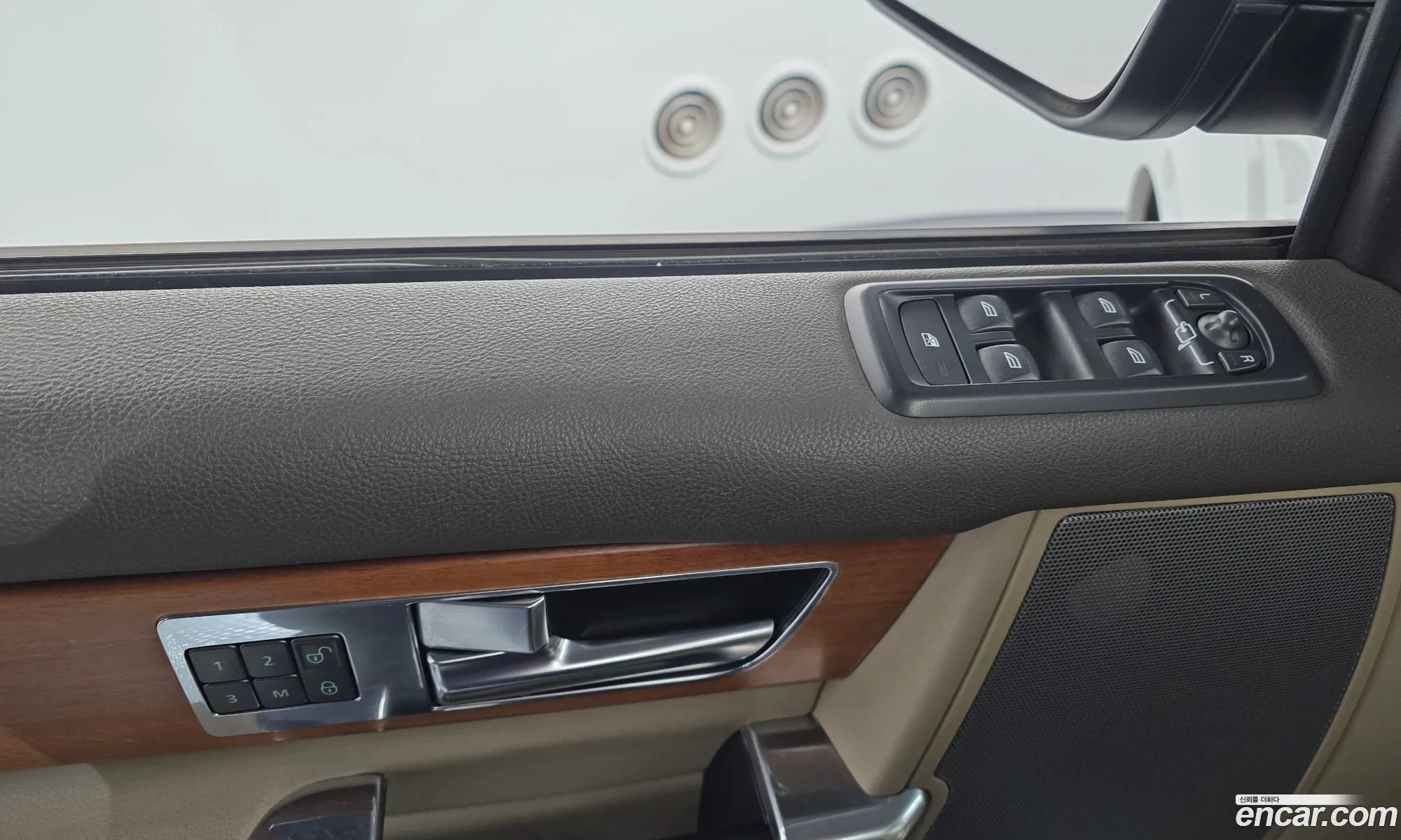 Land Rover Discovery 4 2013 SALLAAAG6DA691089 — 9