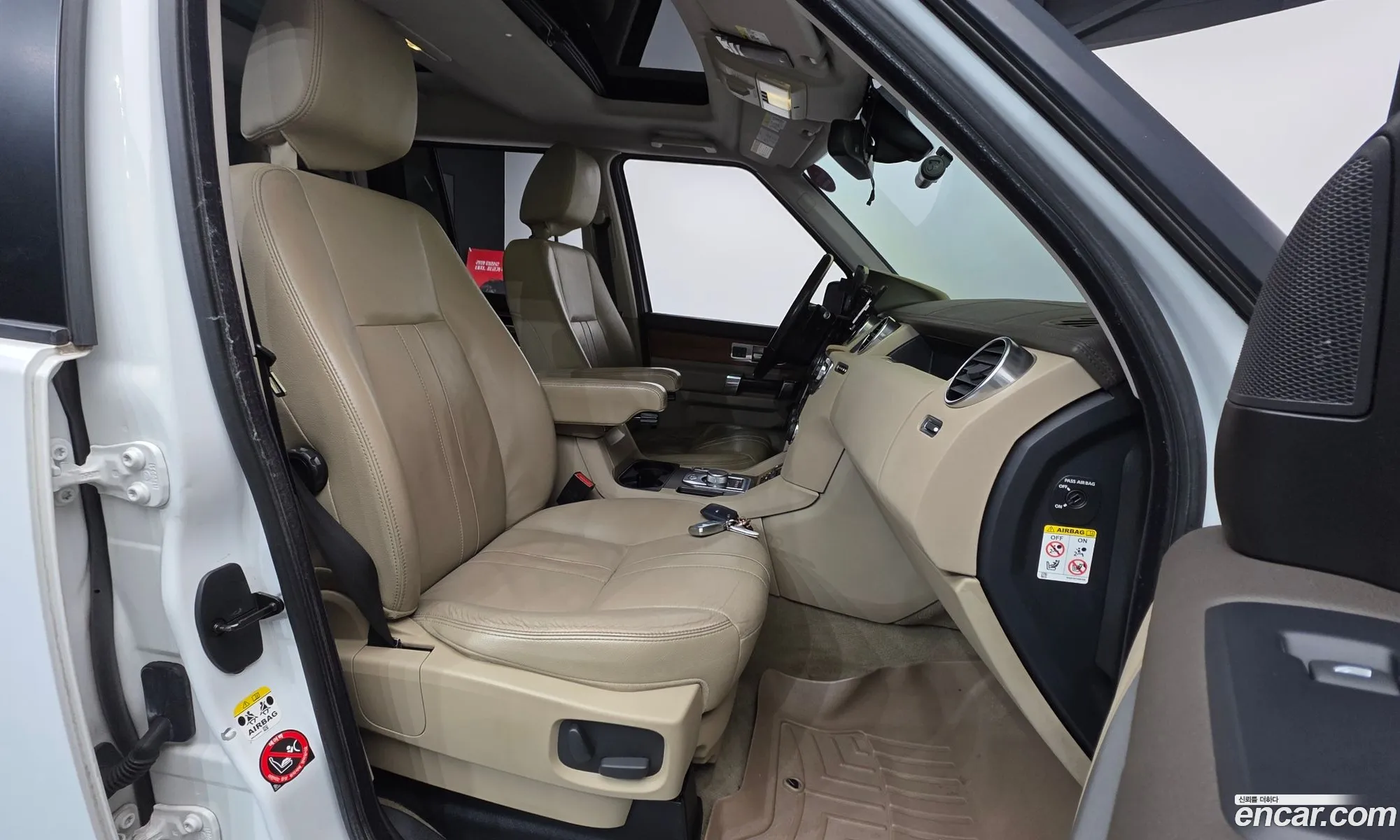 Land Rover Discovery 4 2013 SALLAAAG6DA691089 — 3