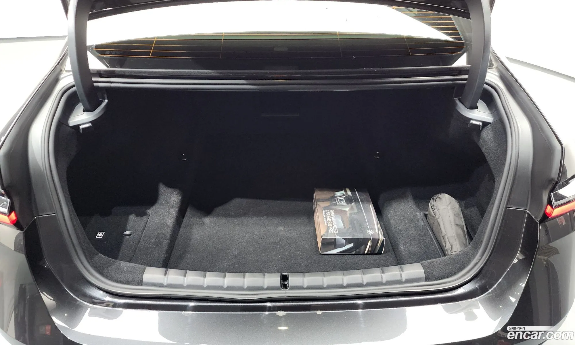 BMW 7 Series 2023 — 17