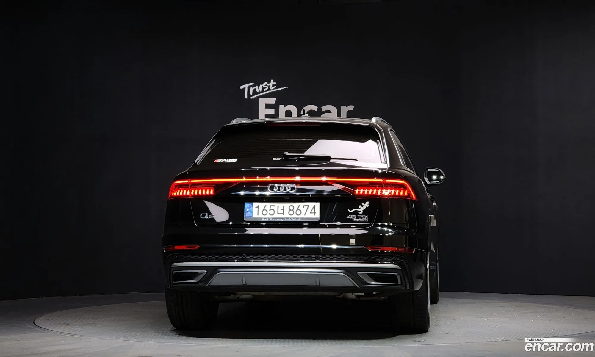 Audi Q8 2022 WAUZZZF15ND000851 — 11