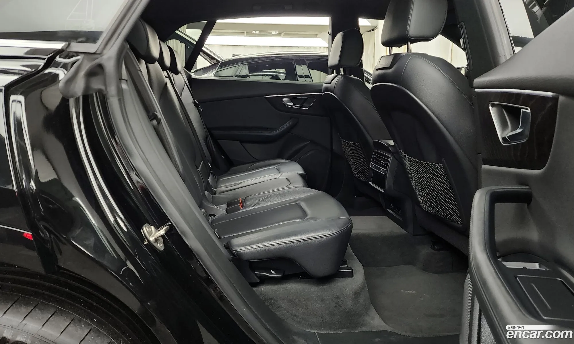 Audi Q8 2022 WAUZZZF15ND000851 — 13