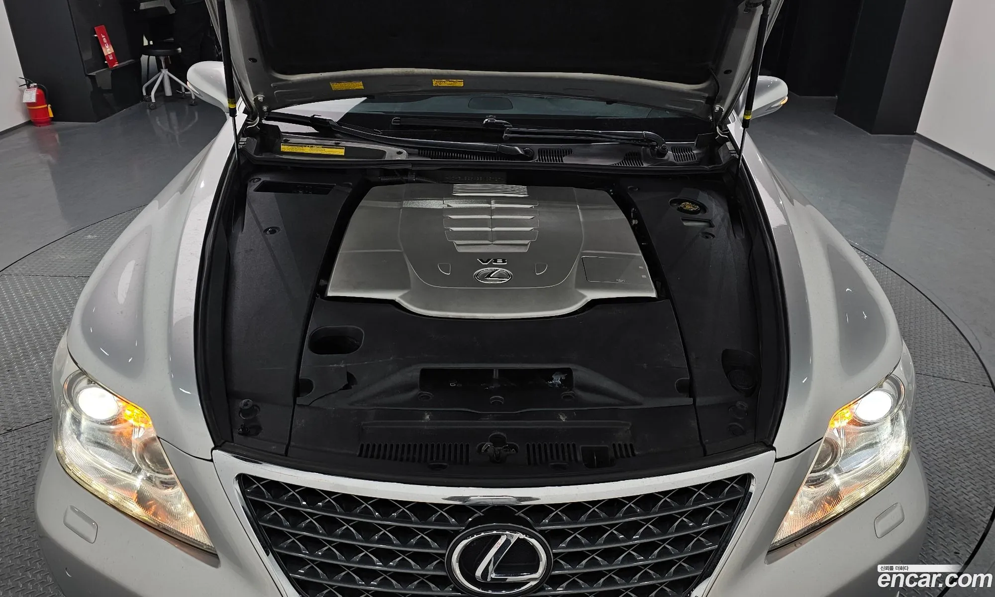 Lexus LS460 2011 — 19