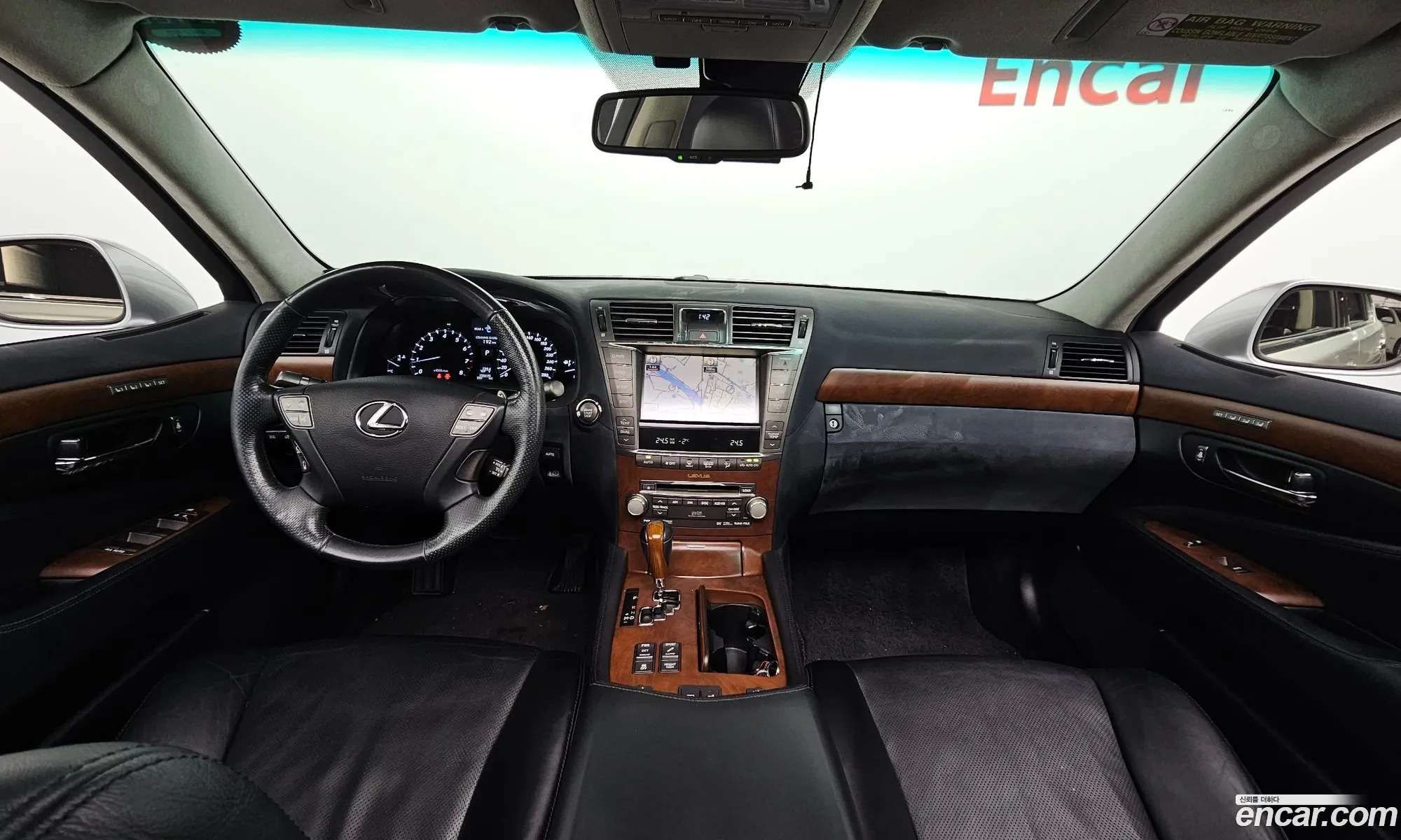 Lexus LS460 2011 — 13