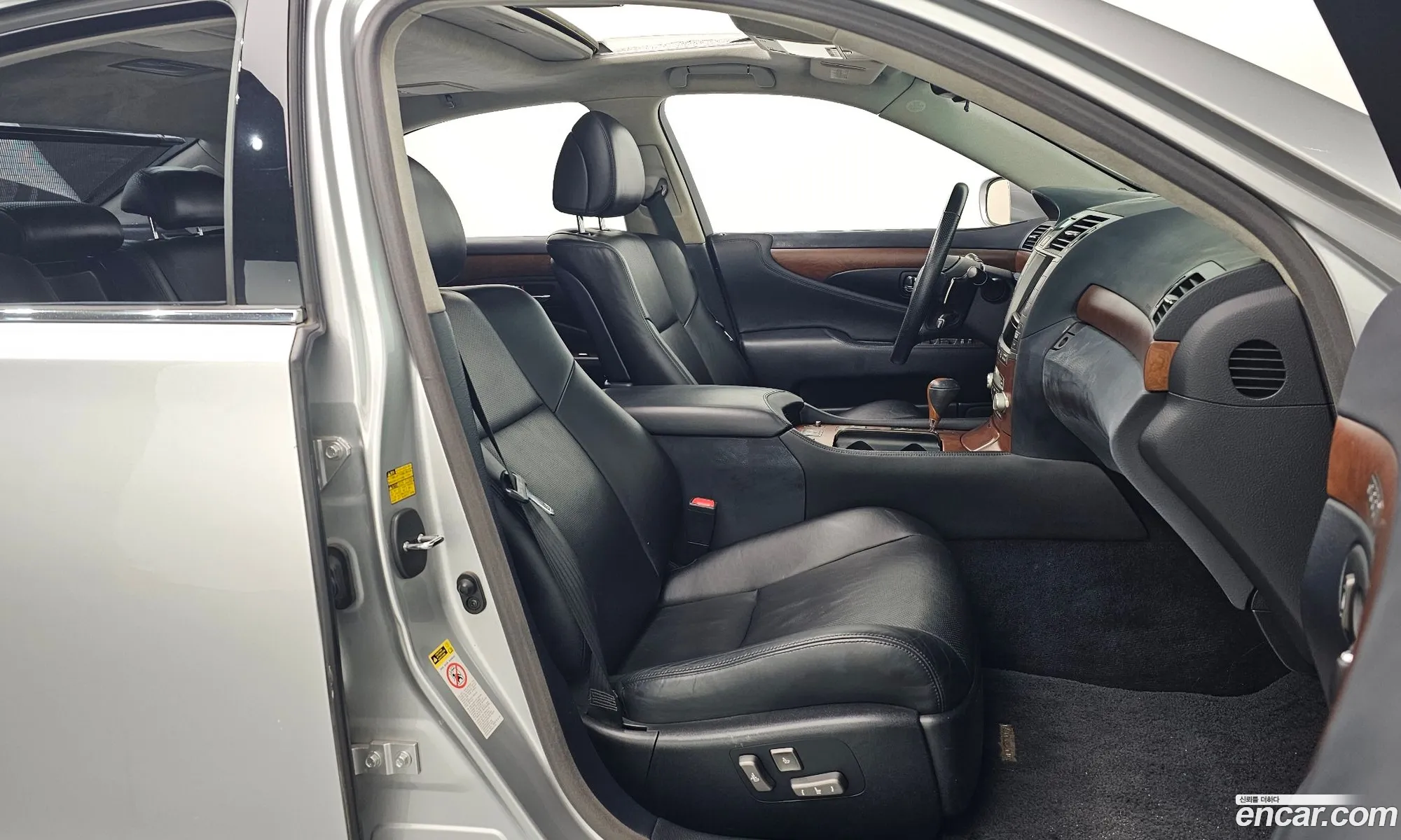 Lexus LS460 2011 — 8