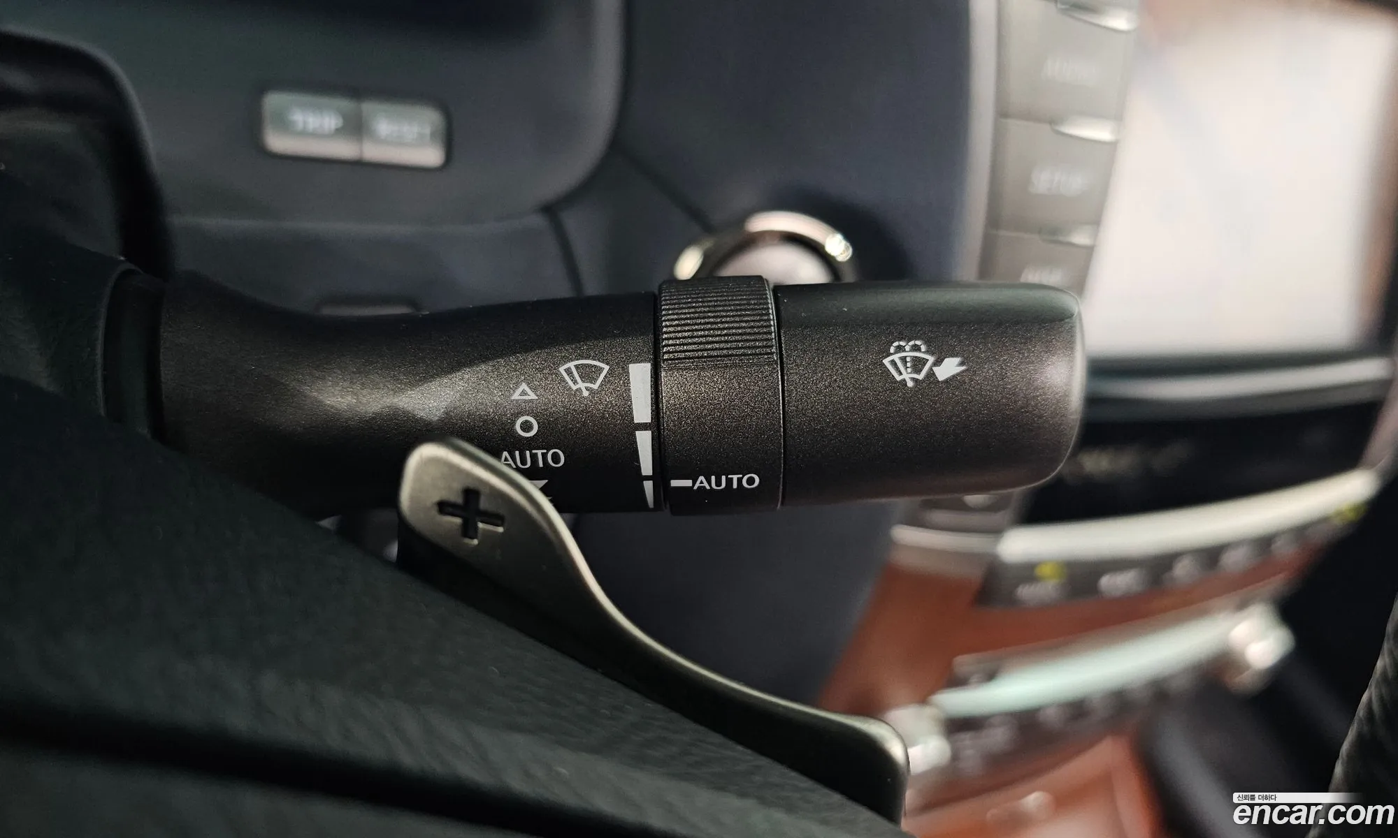 Lexus LS460 2011 — 18