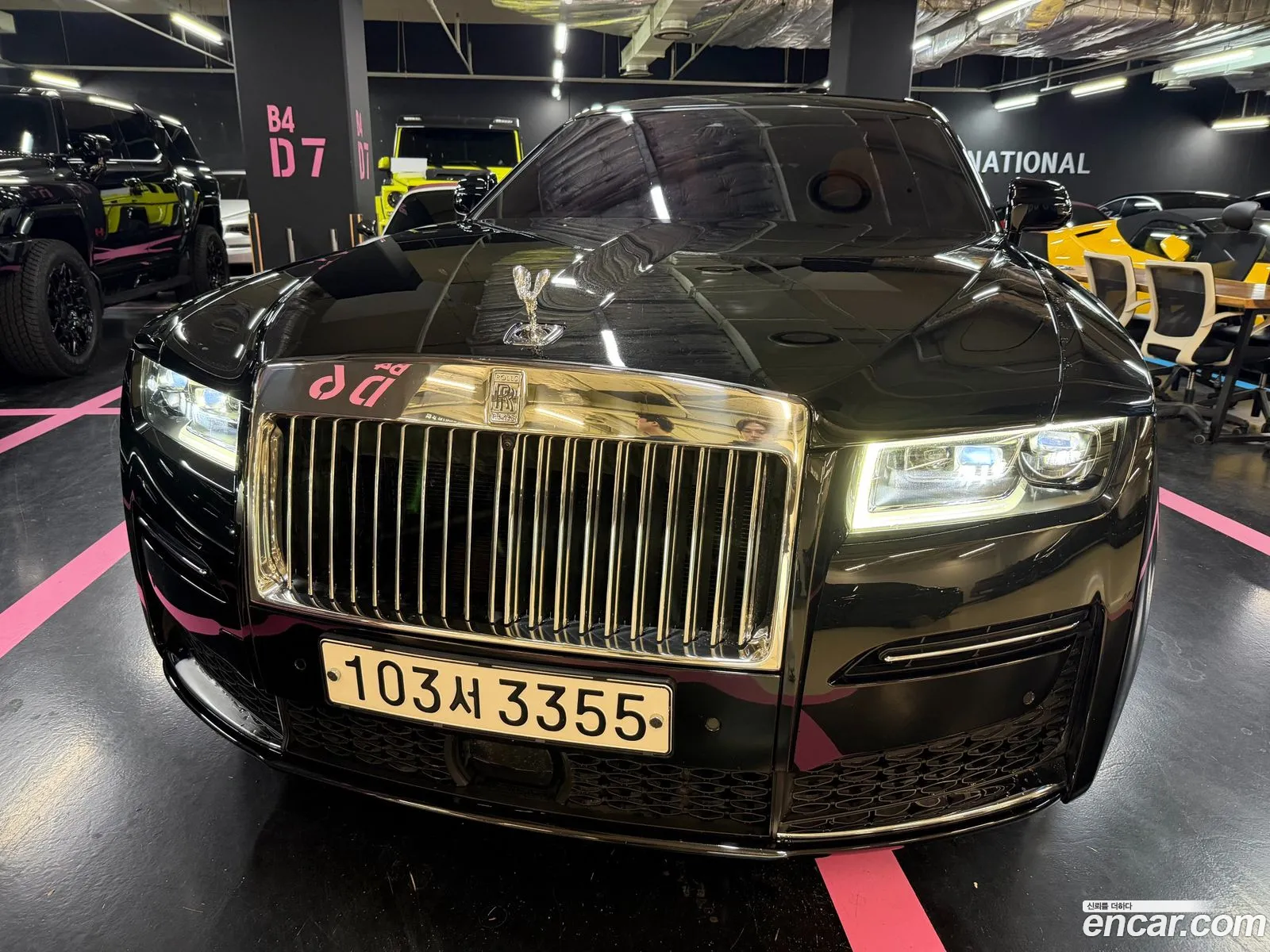 Rolls-Royce Ghost 2021 — 17