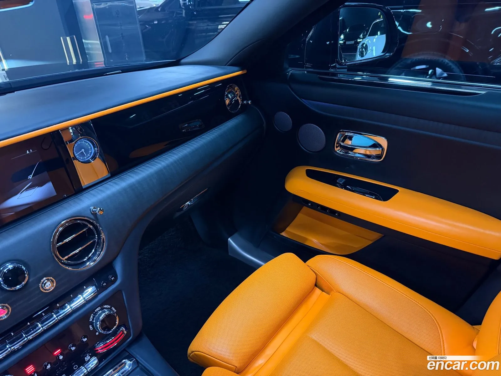 Rolls-Royce Ghost 2021 — 16