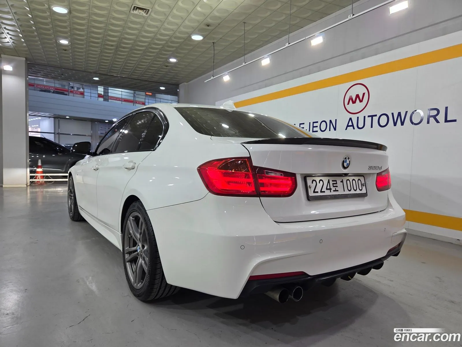 BMW 3 Series 2015 — 16