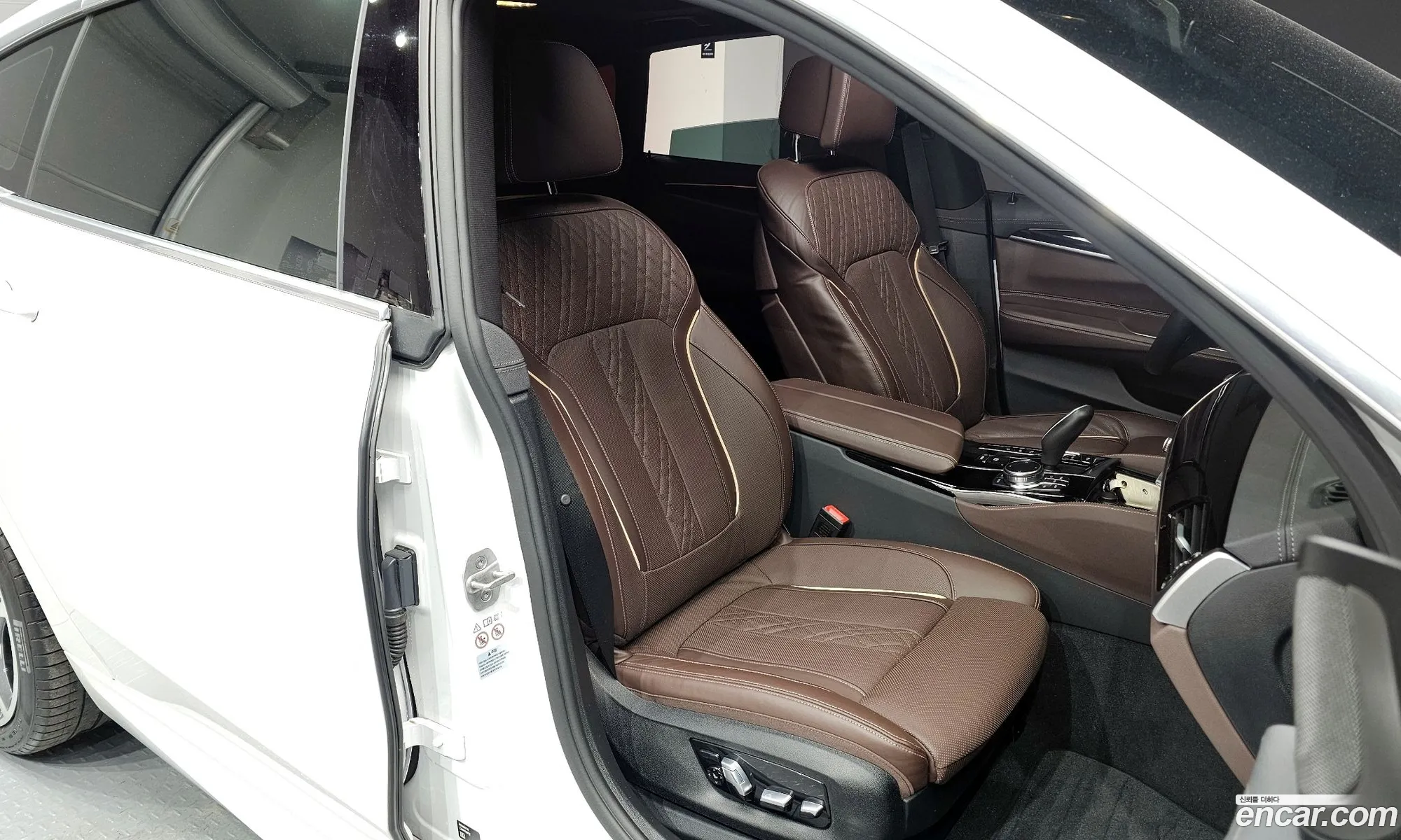BMW 6 Series GT 2024 — 27