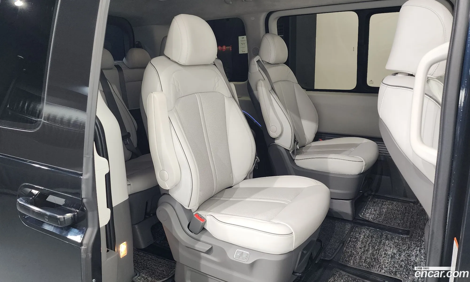 Hyundai Staria 2021 — 17