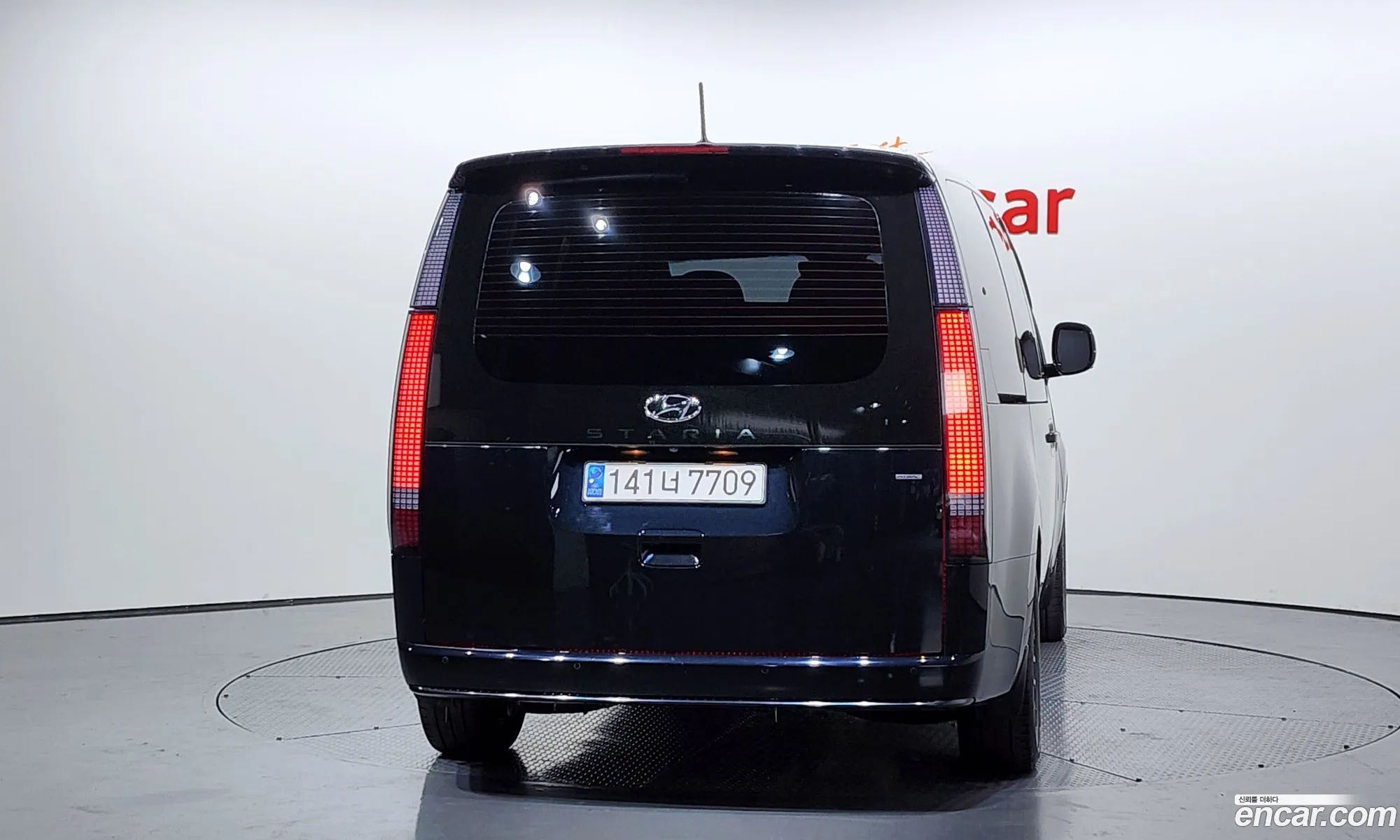Hyundai Staria 2021 — 18