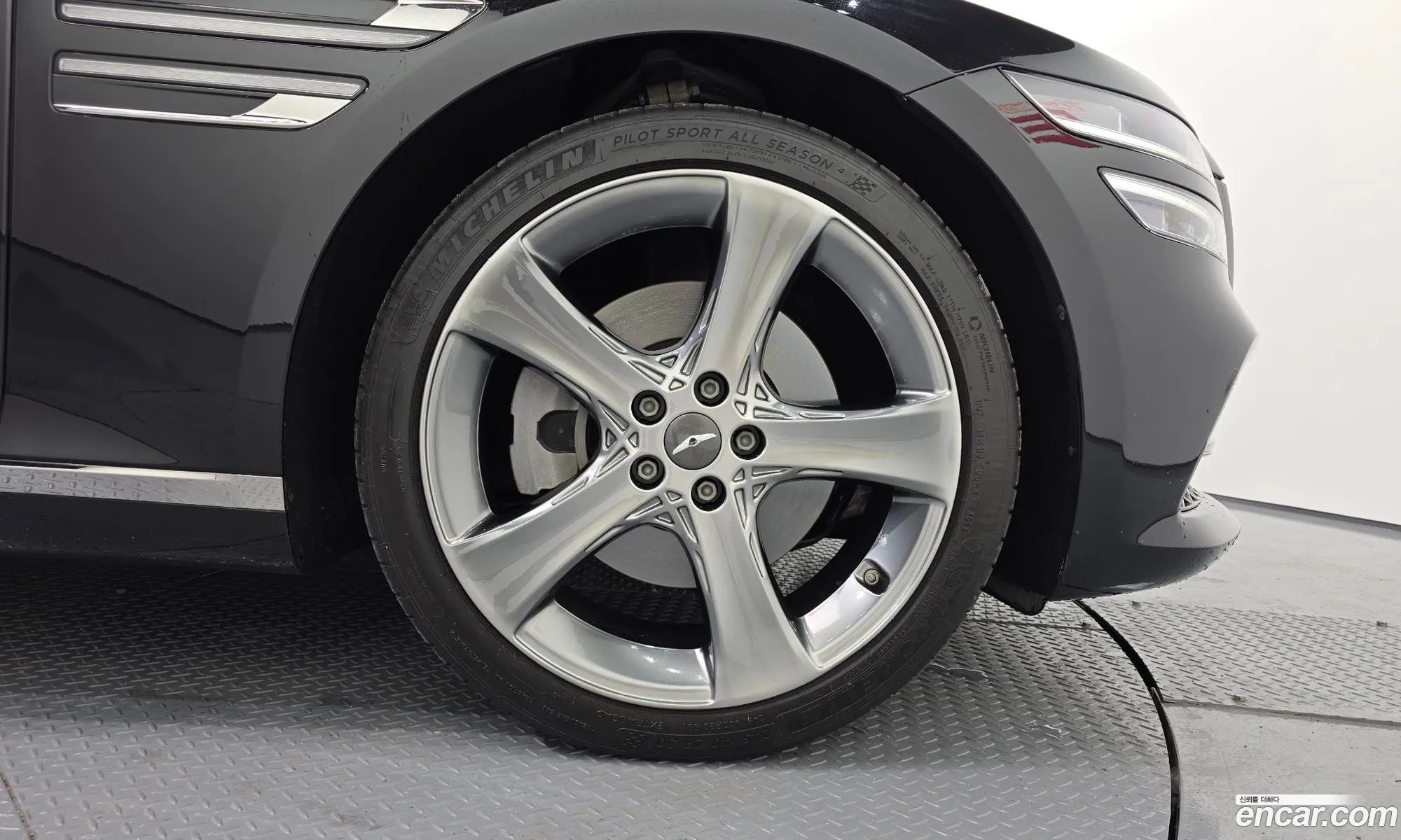 Genesis G80 2022 — 8