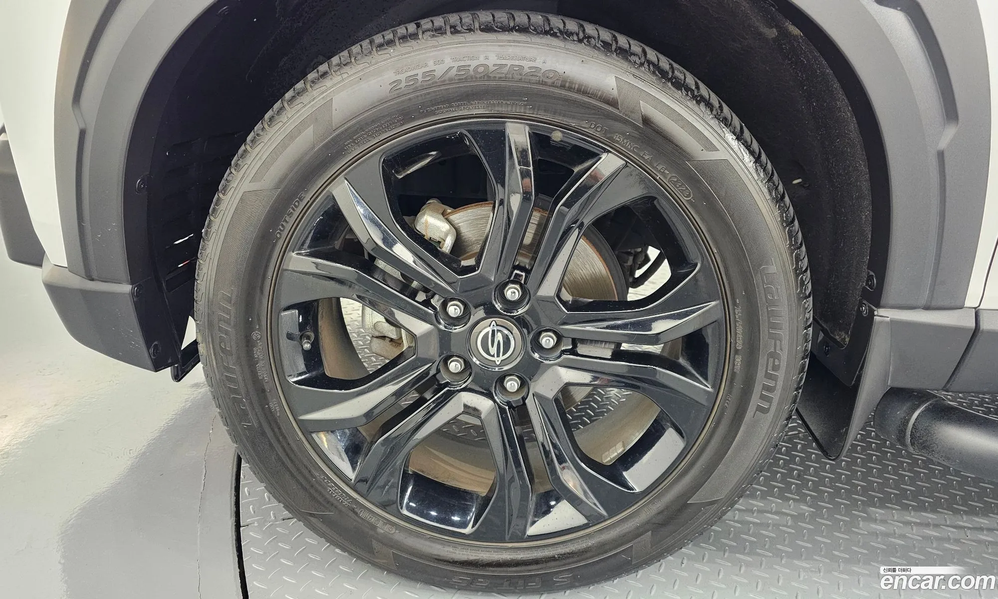 KG Mobility (SsangYong) Rexton Sports Khan 2022 — 13
