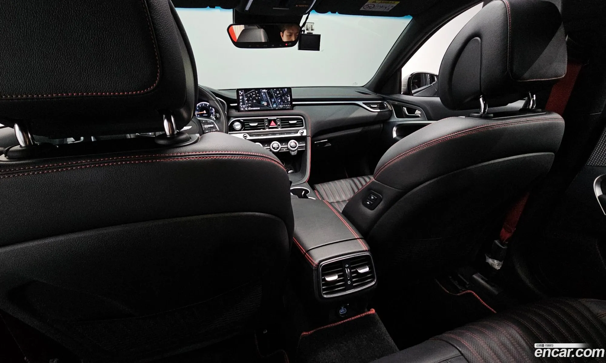 Genesis G70 2020 — 16