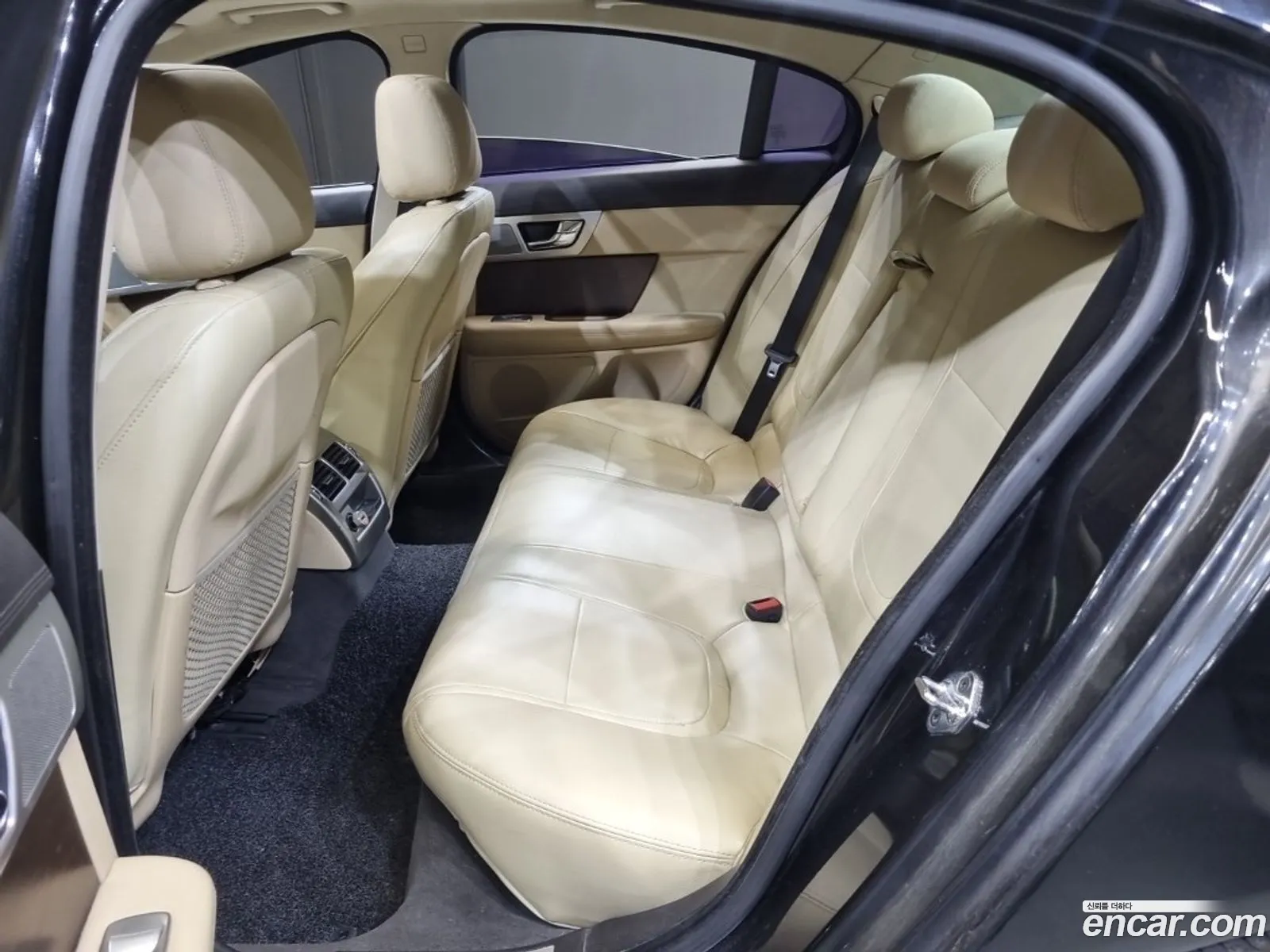 Jaguar XF 2013 — 6